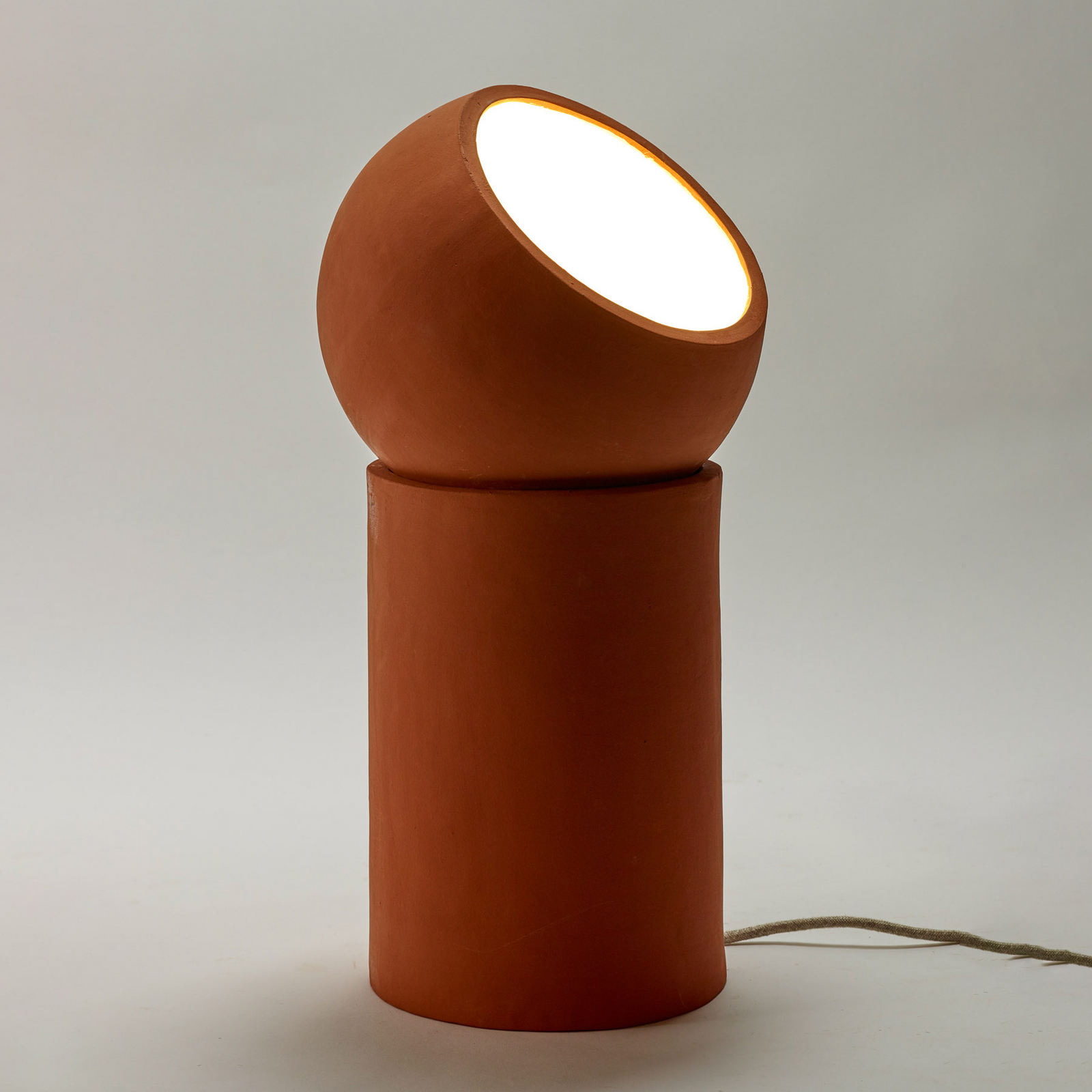 TERRA L bordlampe, terrakotta, højde 51 cm, E27 – Serax