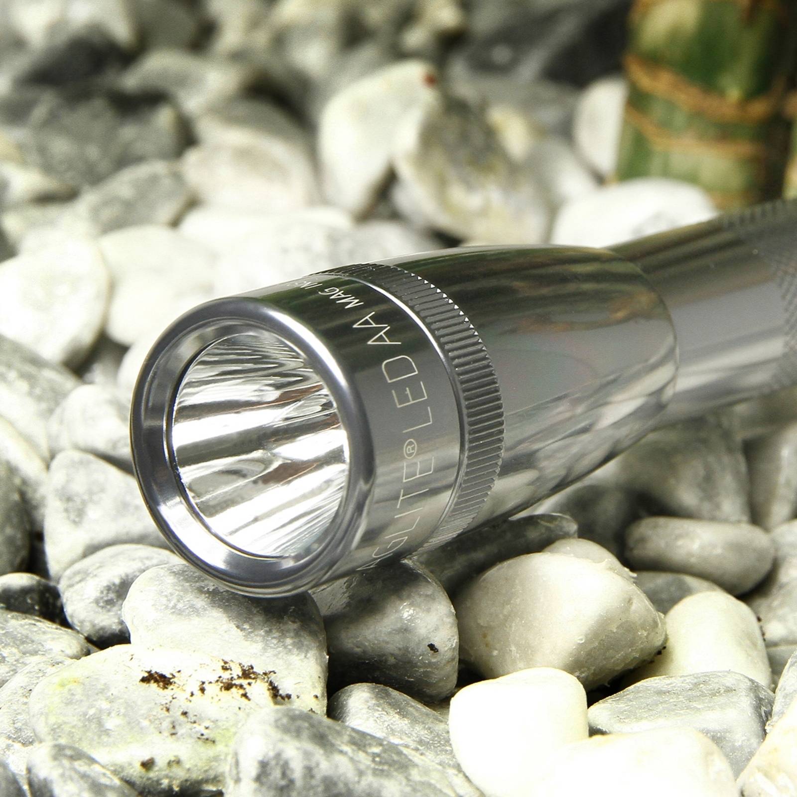 Maglite LED-ficklampa Mini 2-Cell AA hölster grå