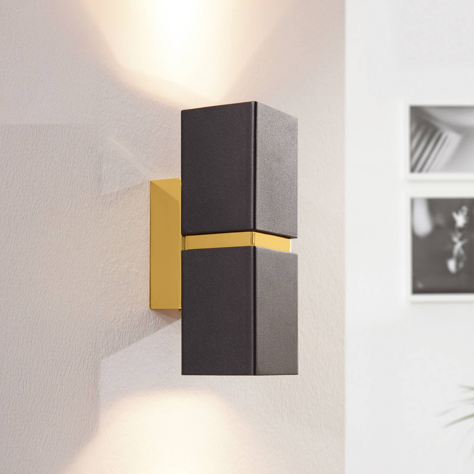 Zweiflammige LED-Wandleuchte Passa, schwarz-gold günstig online kaufen