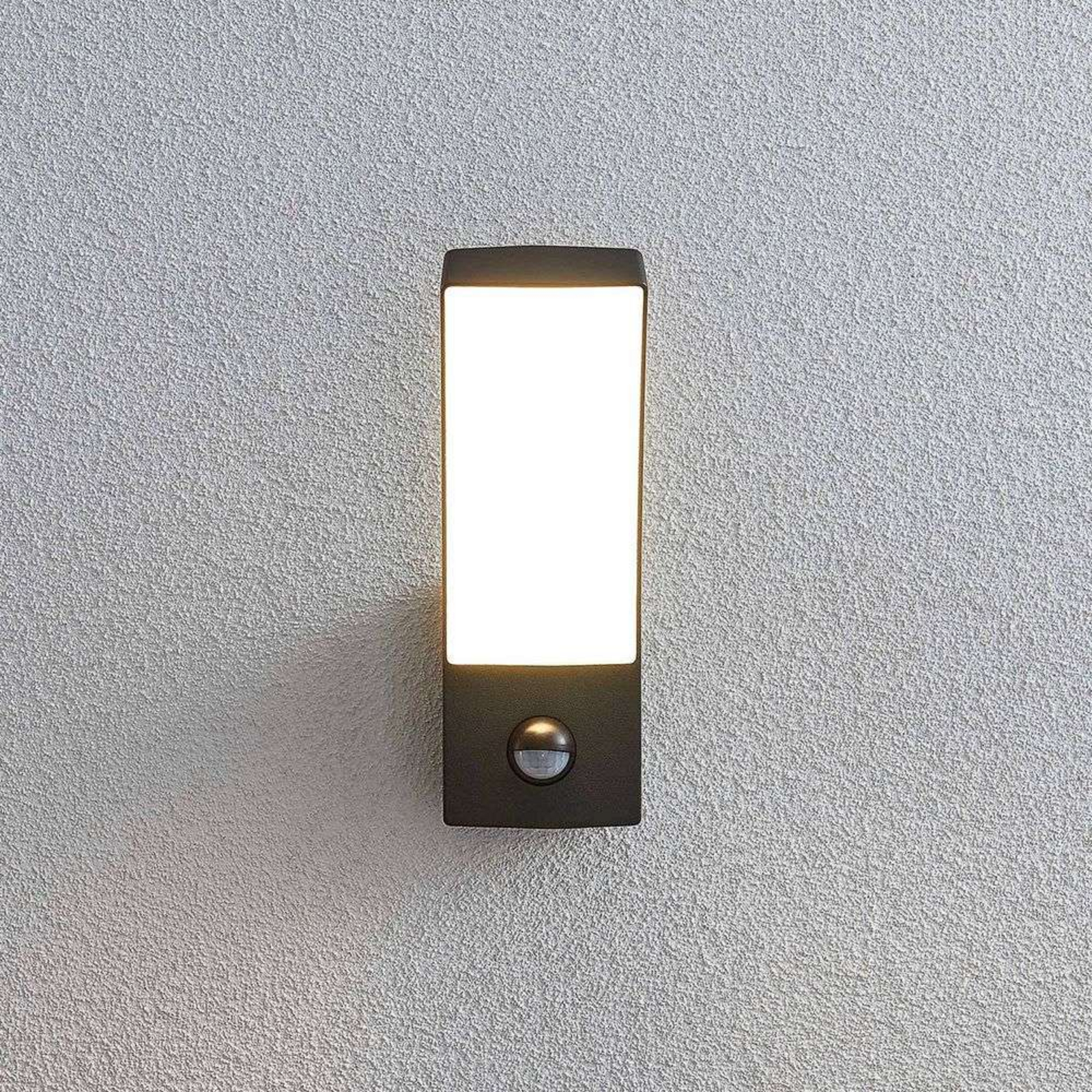 Ilvita LED Aplica de Exterior w/Sensor Anthracite - Lindby