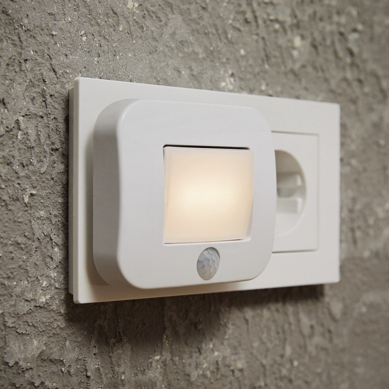 OSRAM LED-Steckdosen-Nachtlicht LUNETTA HALL PIR-Sensor weiß