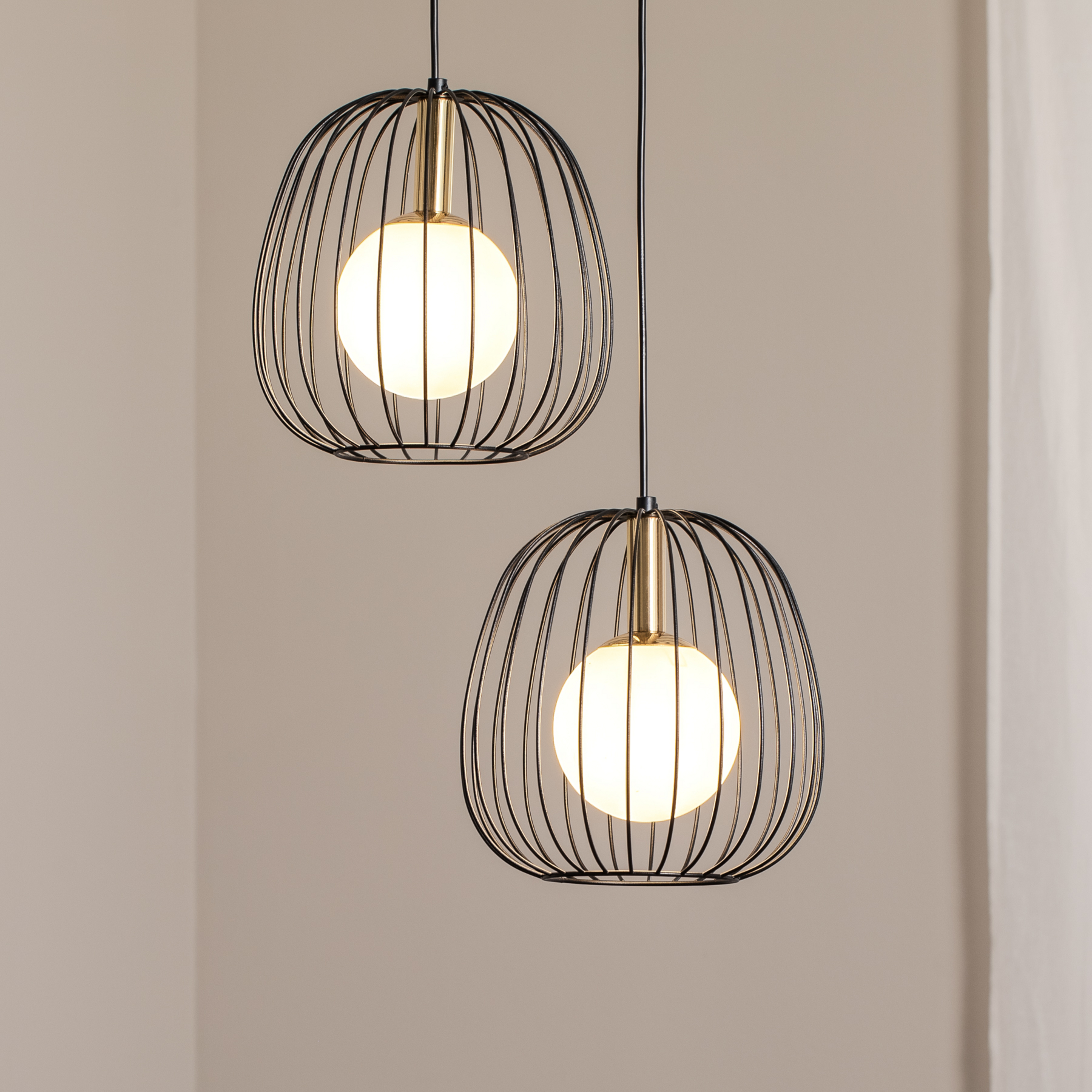 Hängeleuchte Bell, 2-flammig, schwarz/gold/weiß