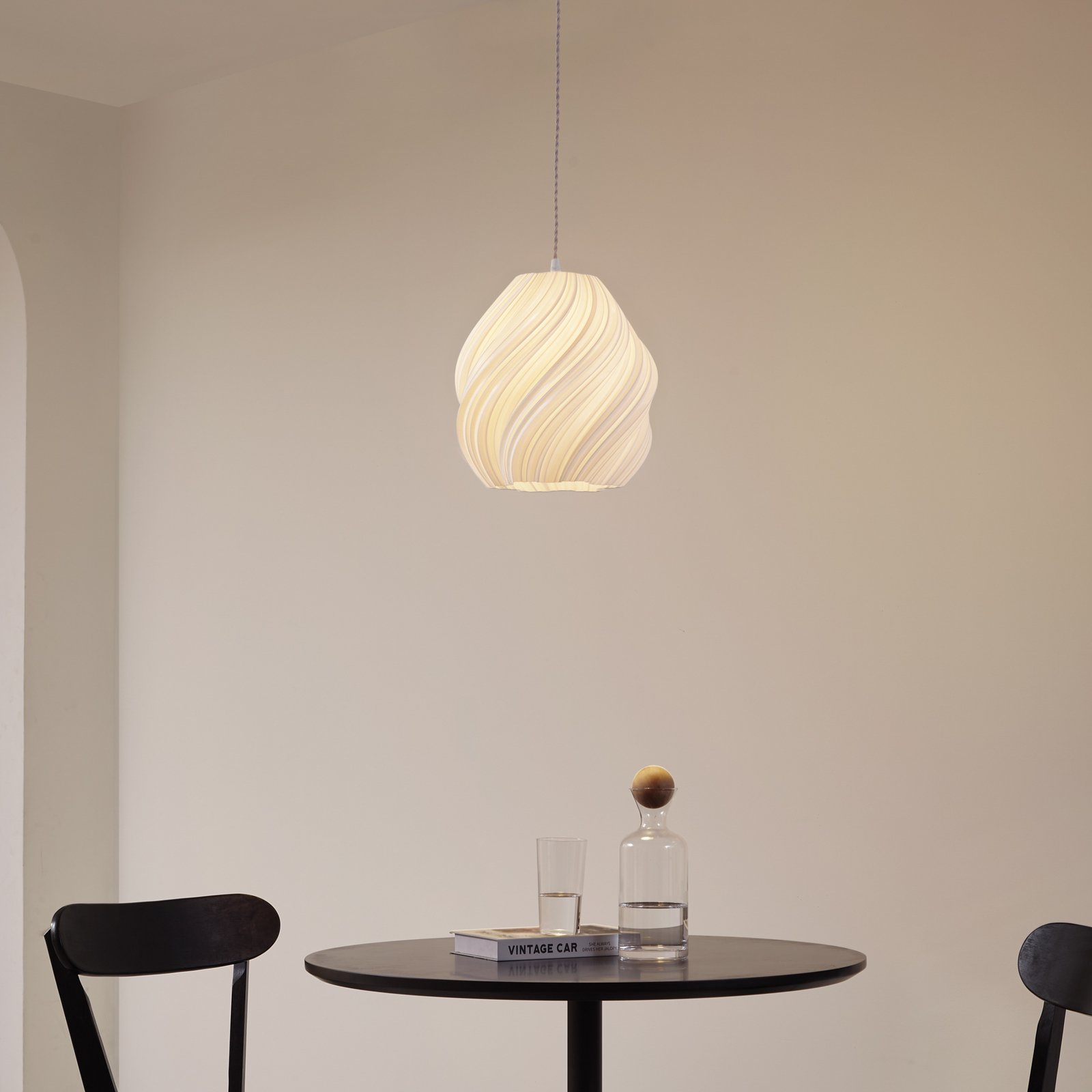 Lindby hanglamp Nuvia, Ø 30 cm, wit, gedraaid