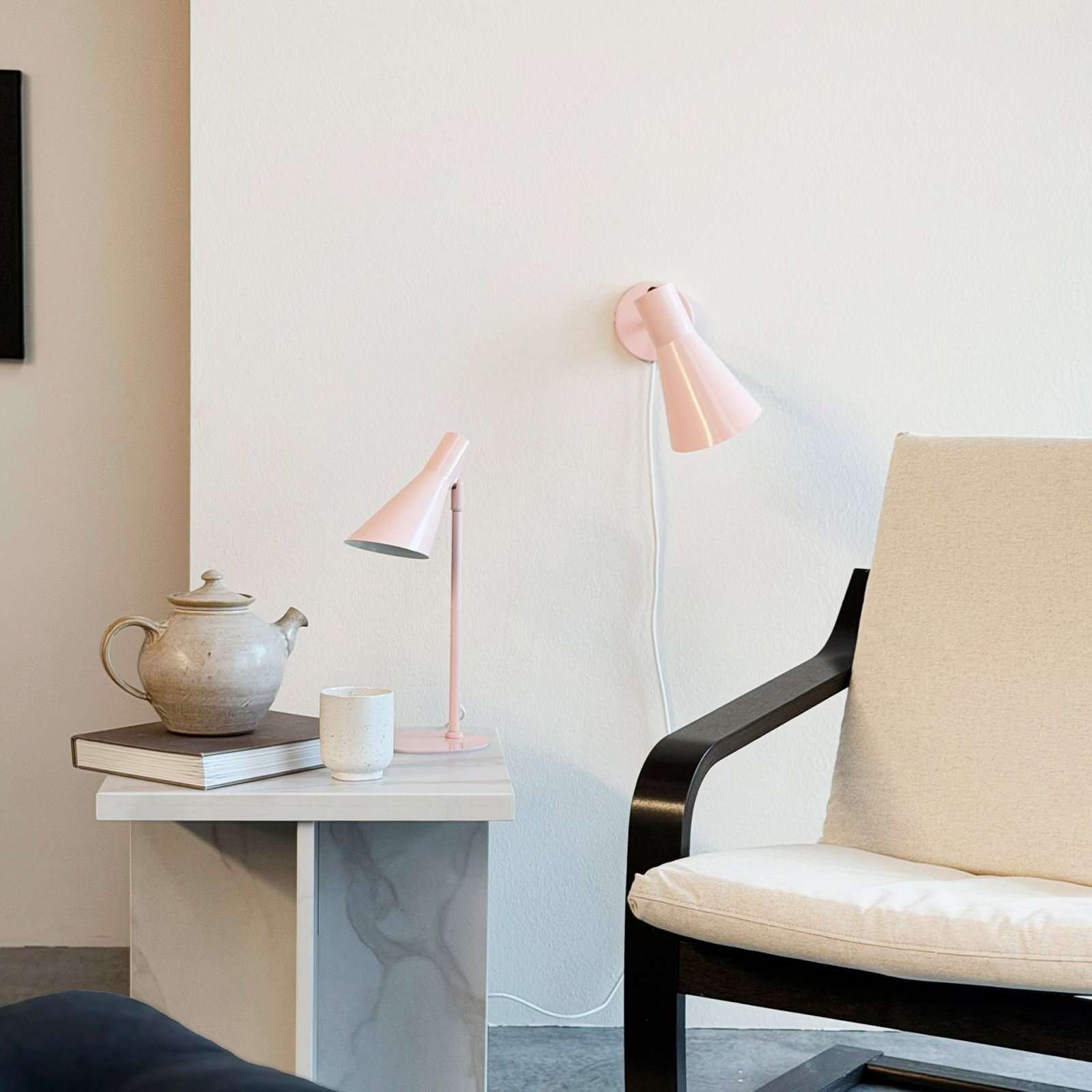 Dyberg Larsen Wandleuchte DL12, rosa, Kabel, E27, Metall Dyberg Larsen Wandleuchte DL12, rosa, Kabel, E27, Metall