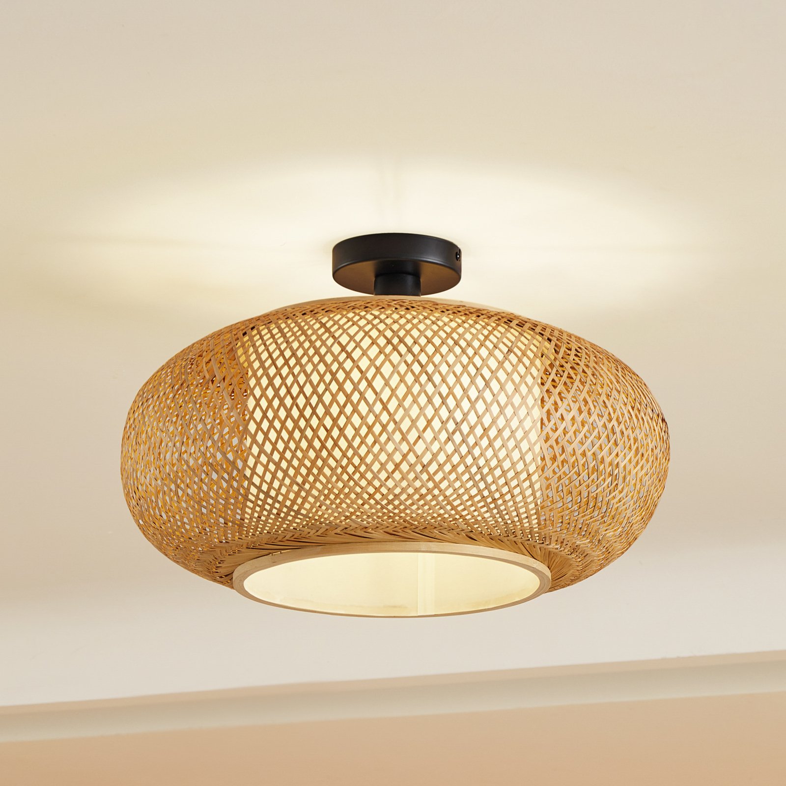 Lindby plafondlamp Romaine, bamboe, naturel/wit, Ø 50 cm