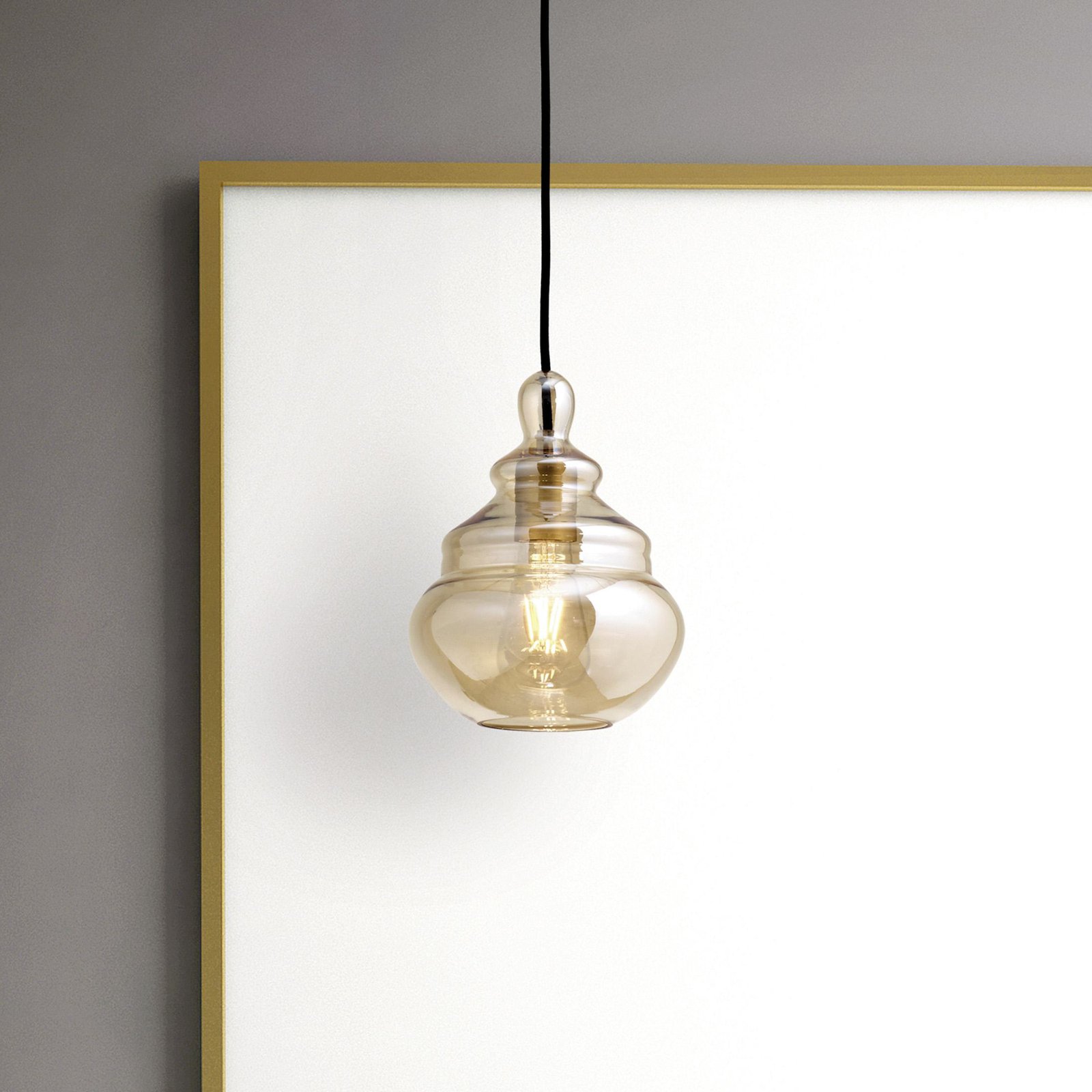 Adone pendant light, amber, glass, Ø 19 cm, 1-bulb