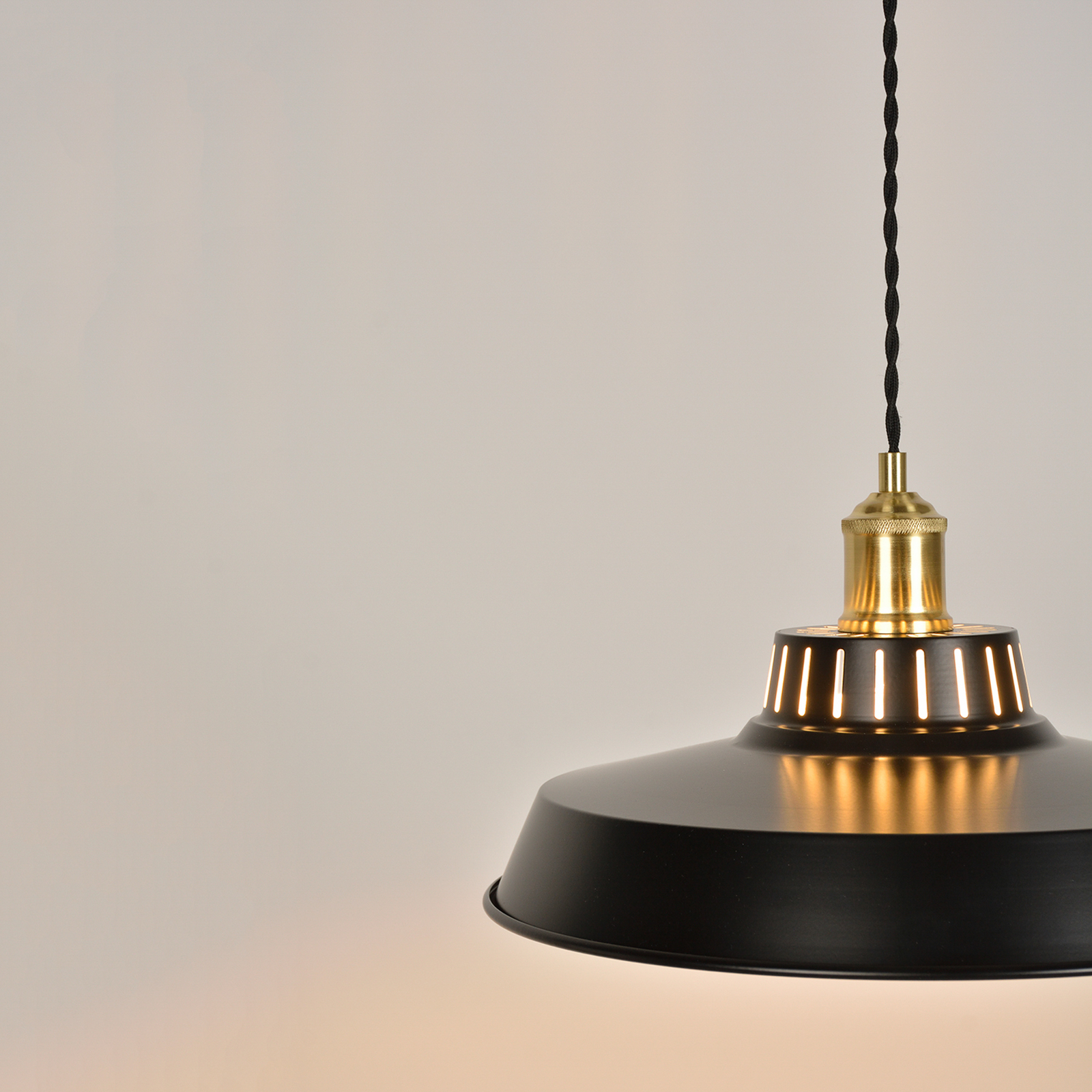 Lampa za vješanje Thelma, mat crna, Ø 38 cm - Corep SAS