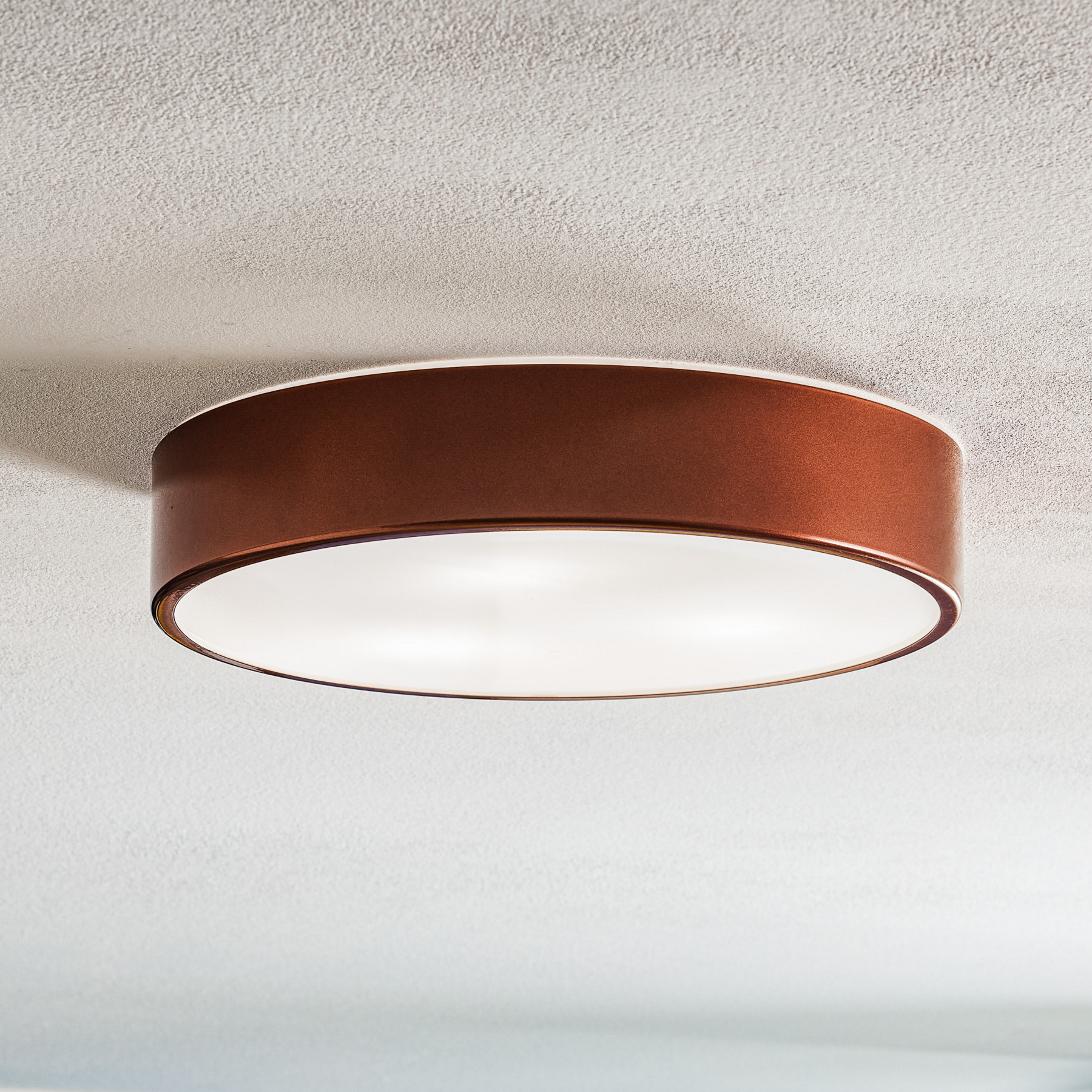 Cleo 400 ceiling light, IP54, Ø 40 cm copper