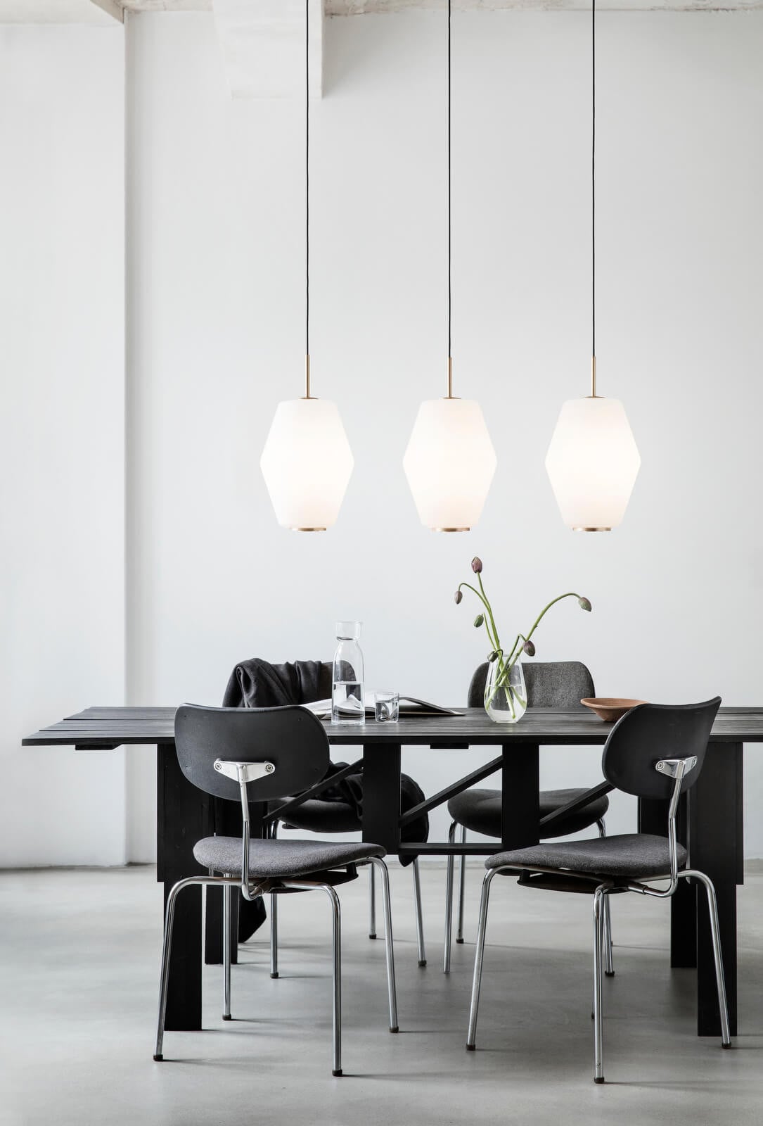 Dahl Pendel Opal Glas Hvid/Grå Northern - Stue - Metal