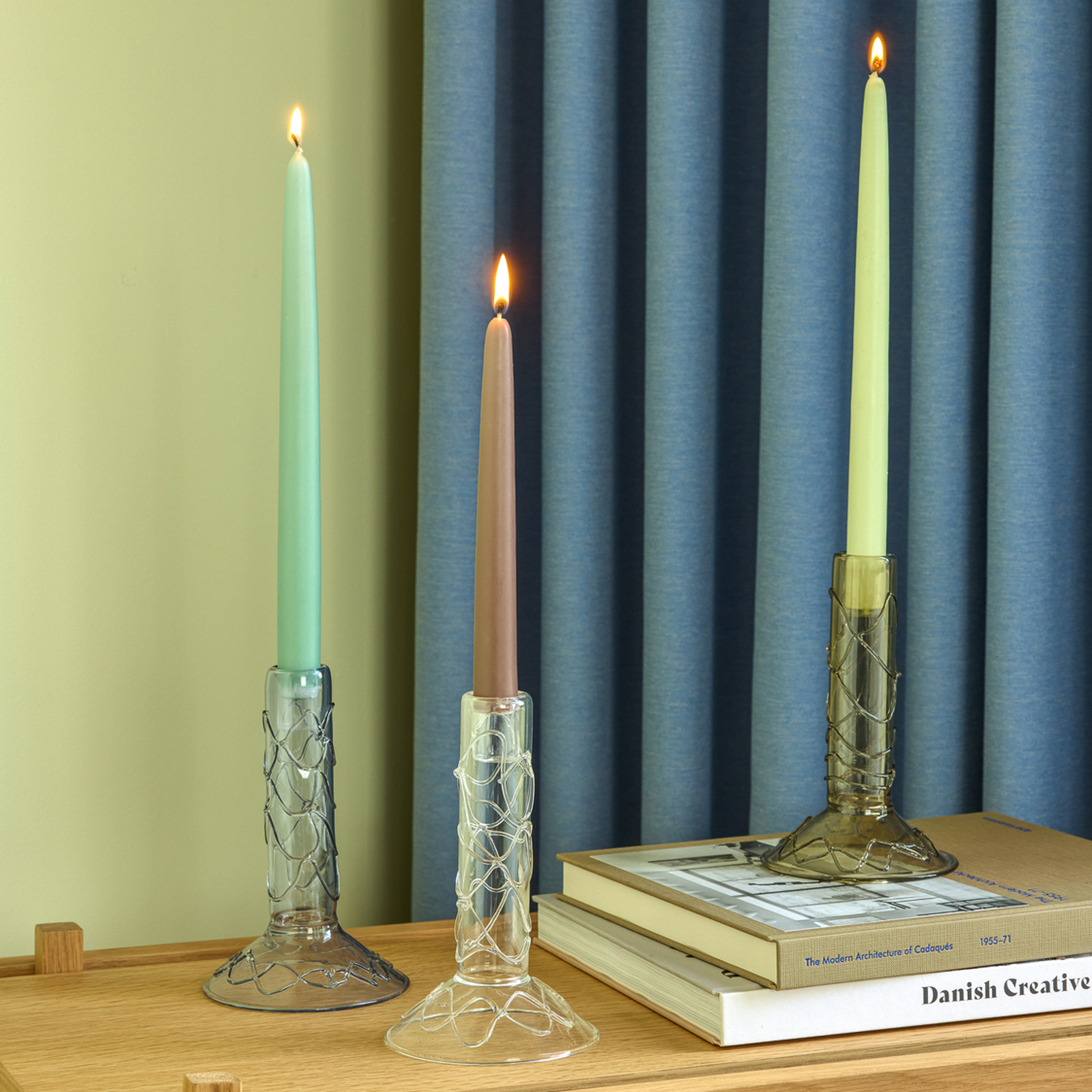 Portavelas Doodle azul, 17 cm de altura - Hübsch