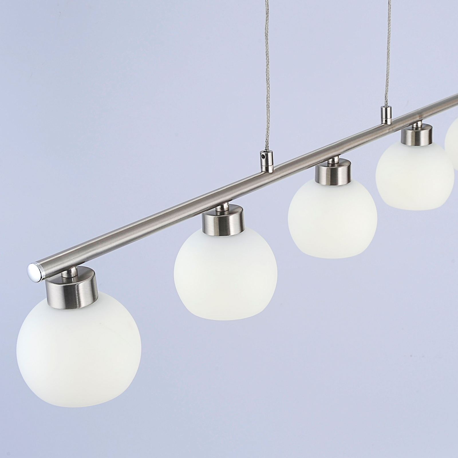LED hengelampe i bjelkeform Yaeka + fjernkontroll LED taklampe Yaeka 4 lyskilder, fjernkontroll | Lampegiganten.no