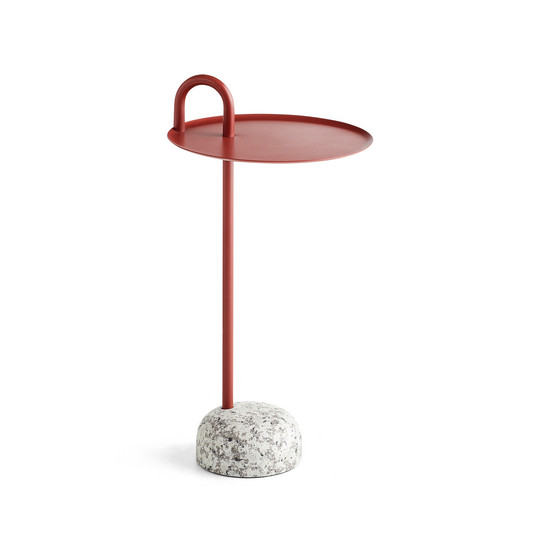 Stolik pomocniczy Bowler, czerwony, wysokość 70,5 cm, granit/stal – HAY