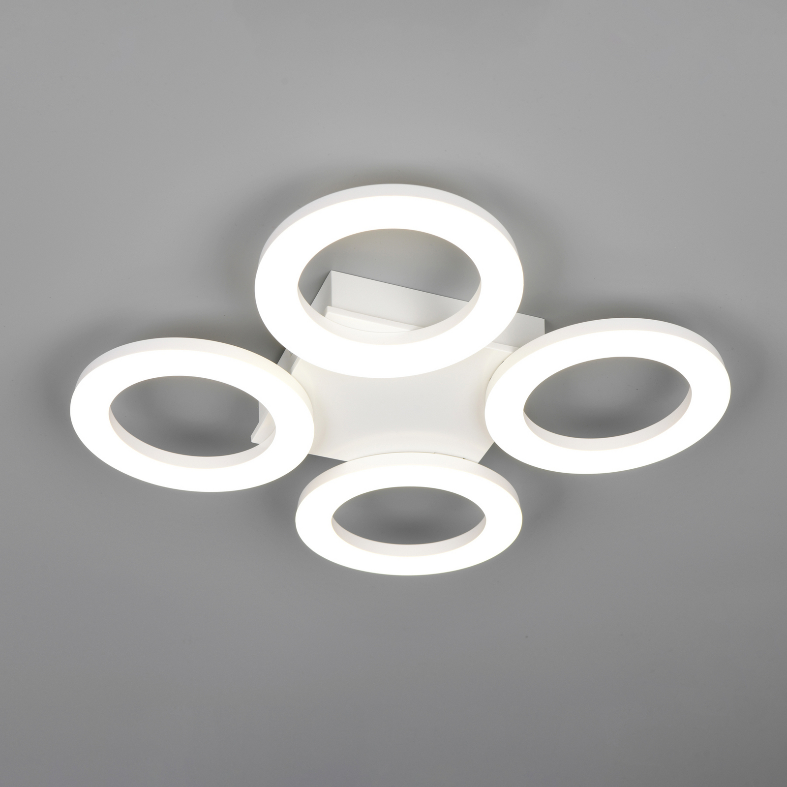 Plafoniera LED Cemi, rotonda, bianca, in plastica, 4.000 K Plafoniera LED Cemi, rotonda, bianca, in plastica, 4.000 K