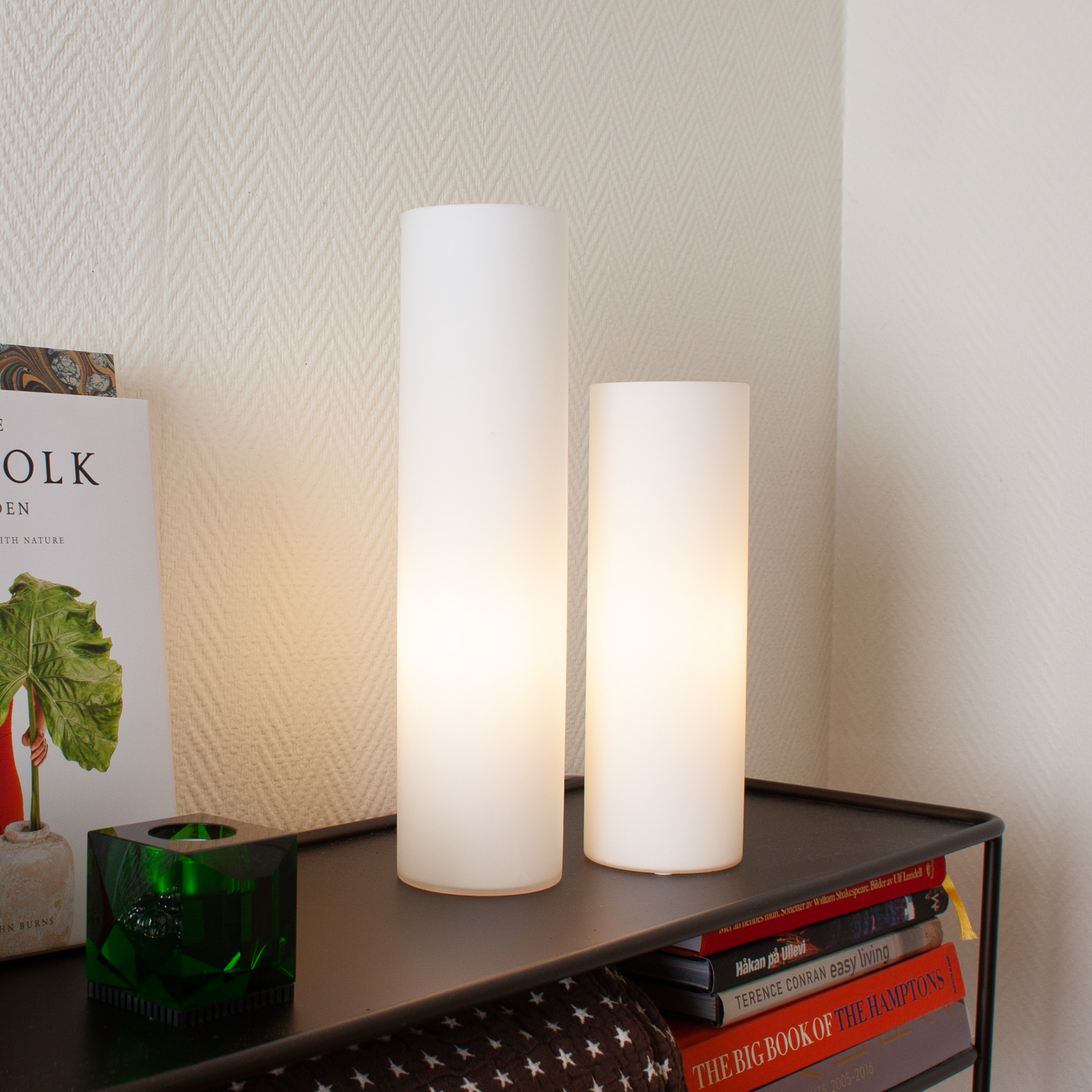 Flake bordlampe, hvid, glas, højde 40 cm – By Rydéns