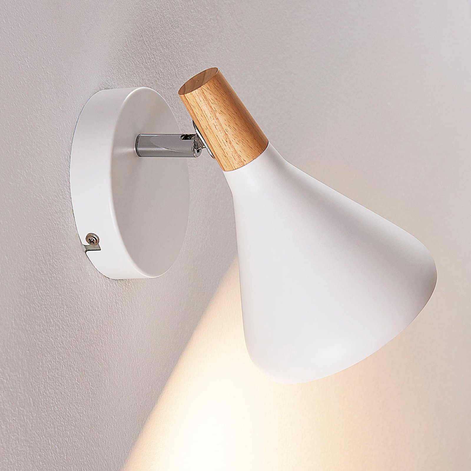 Arina wall light in white, 1-bulb