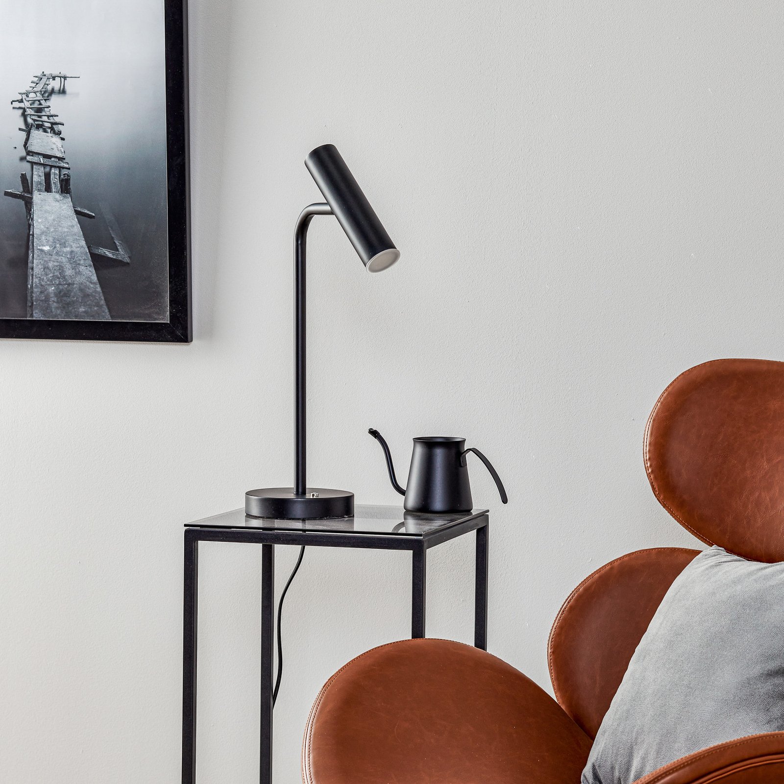 Schöner Wohnen Stina -LED-pöytälamppu, musta