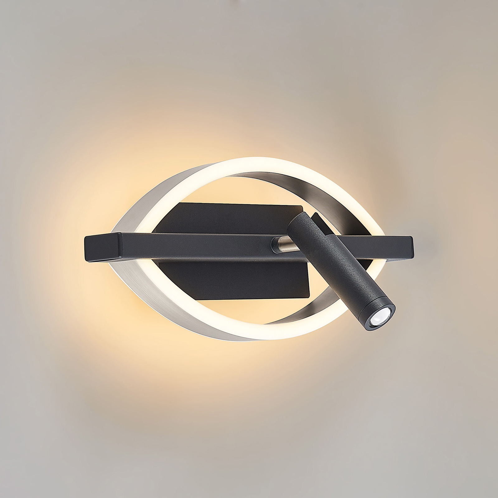 Lucande Matwei LED-væglampe, oval, nikkel