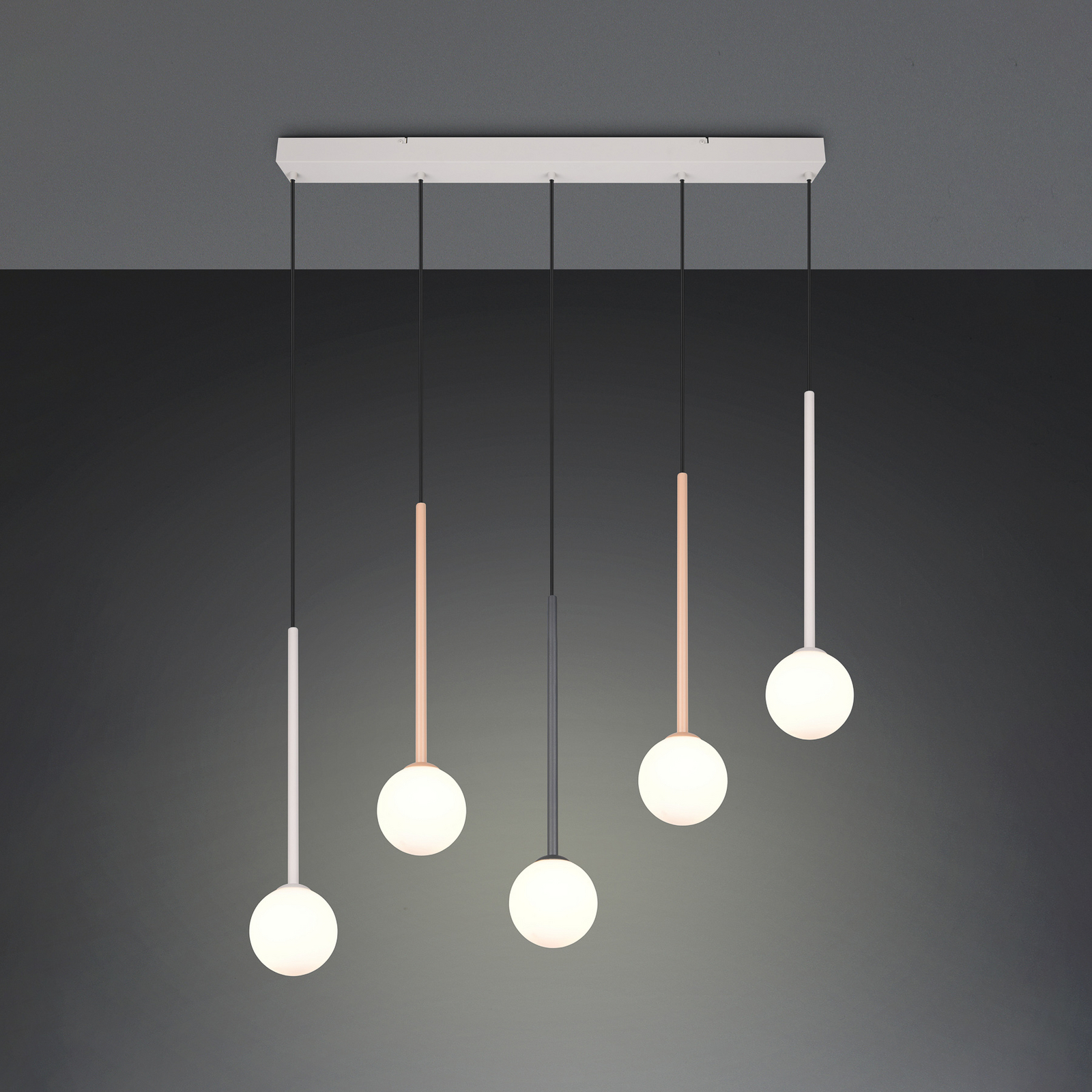 Piekaramā lampa „Firano“, krāsaina, garums 107 cm, metāla, ar 5 spuldzēm. Piekaramā lampa „Firano“, krāsaina, garums 107 cm, metāla, ar 5 spuldzēm.