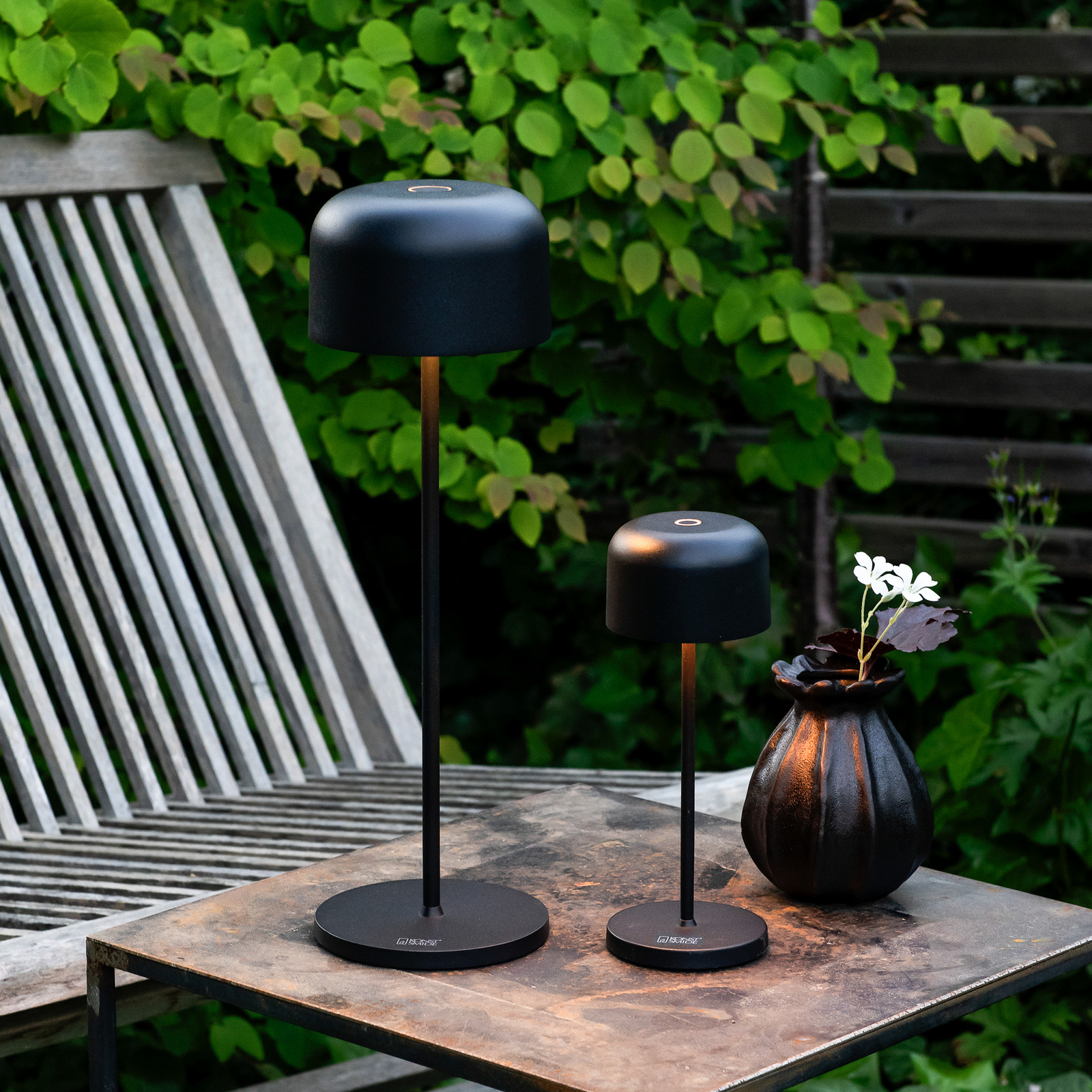 LED tafellamp Lille, hoogte 36 cm, zwart, IP54, USB LED tafellamp Lille, hoogte 36 cm, zwart, IP54, USB