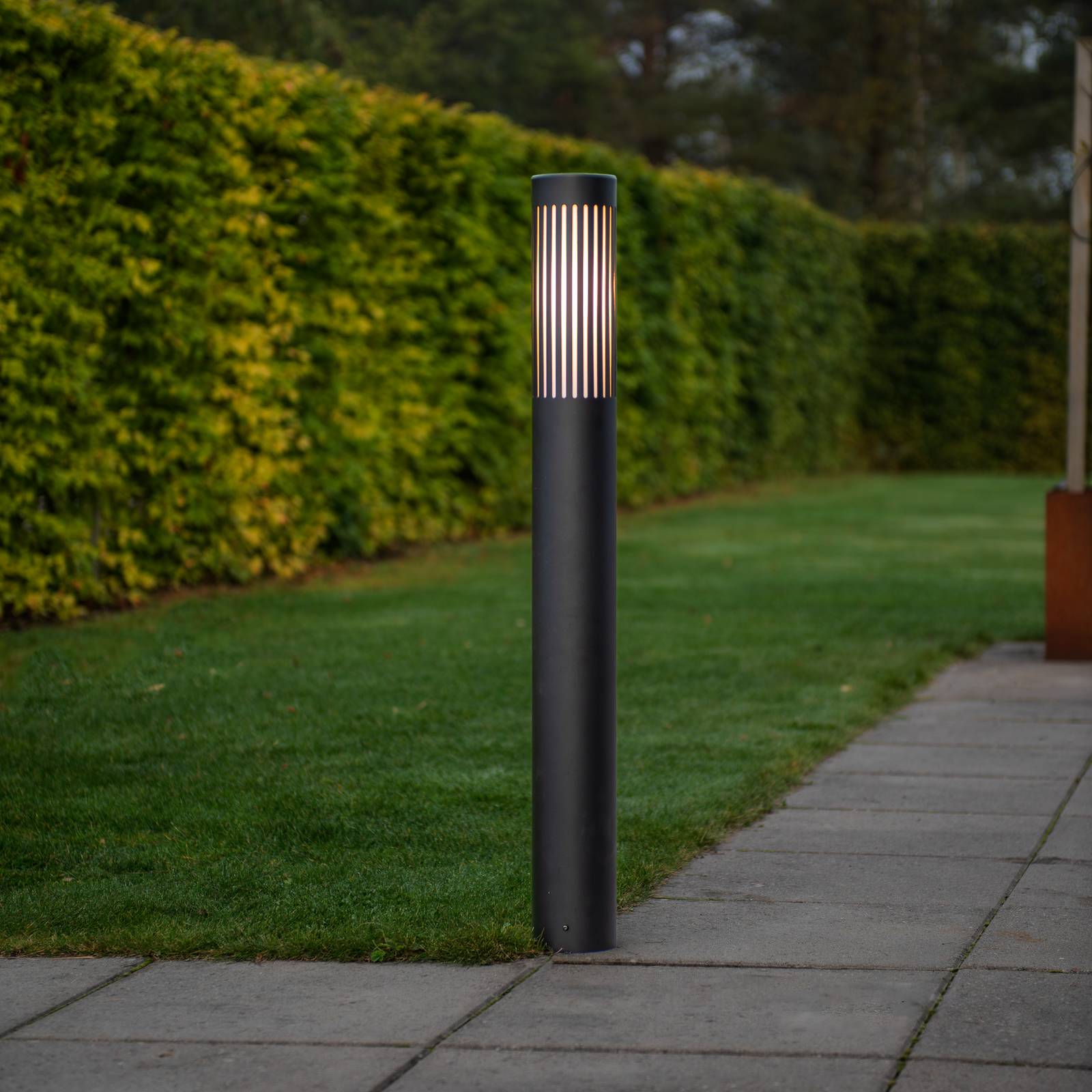 Słupek oświetleniowy Pistoia, czarna, wysokość 95 cm, metal, IP54