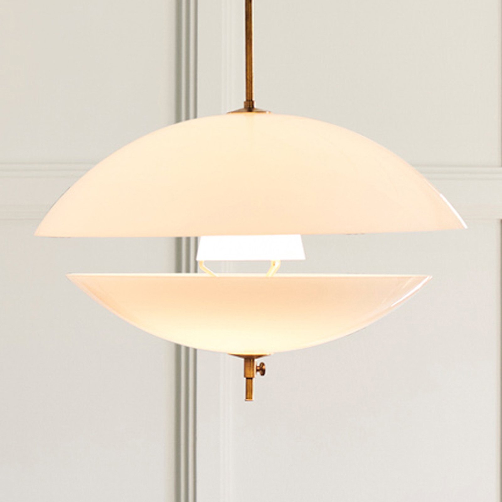 FRITZ HANSEN Clam lámpara colgante Ø 44 cm