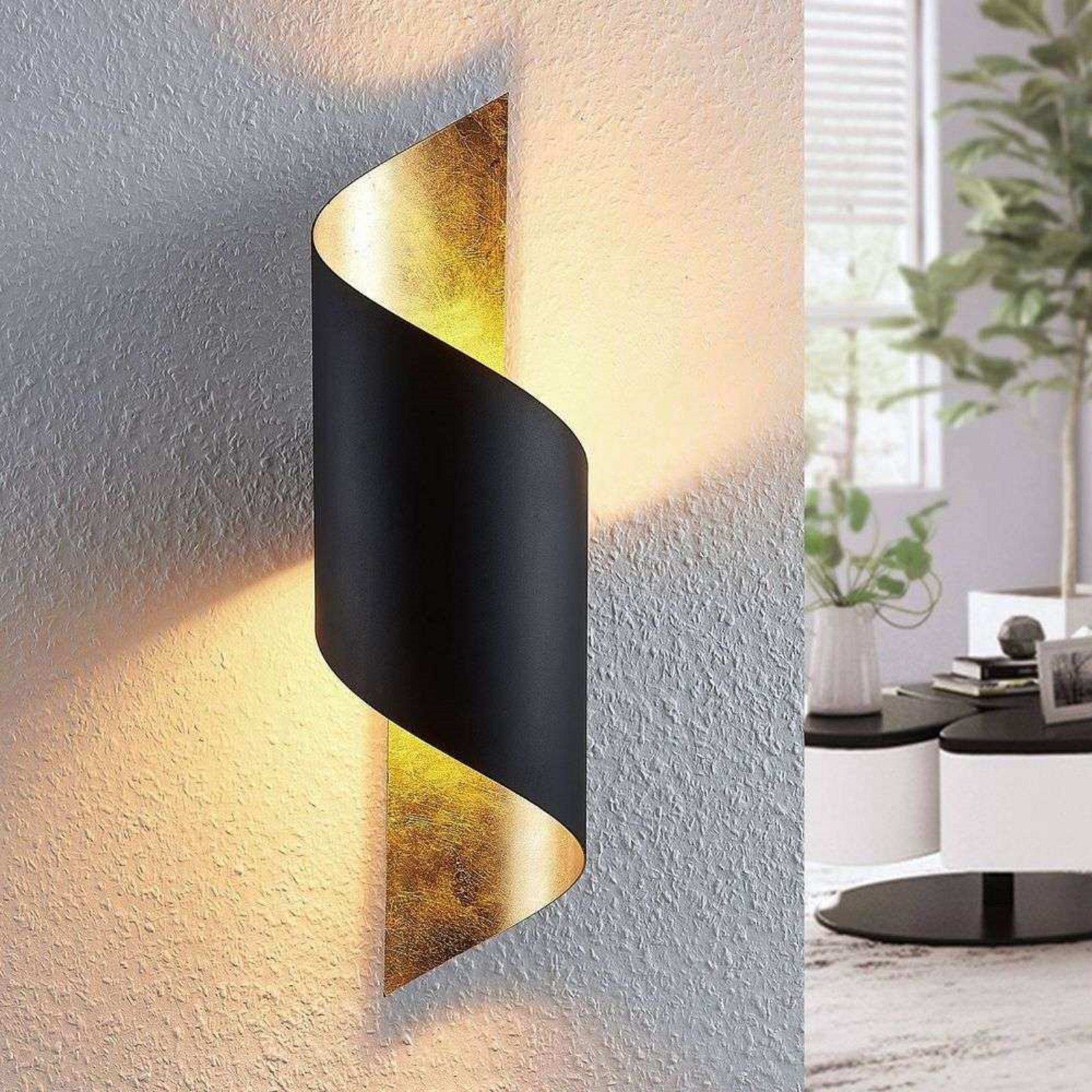 Vanni Aplique de Pared Black/Gold - Lindby