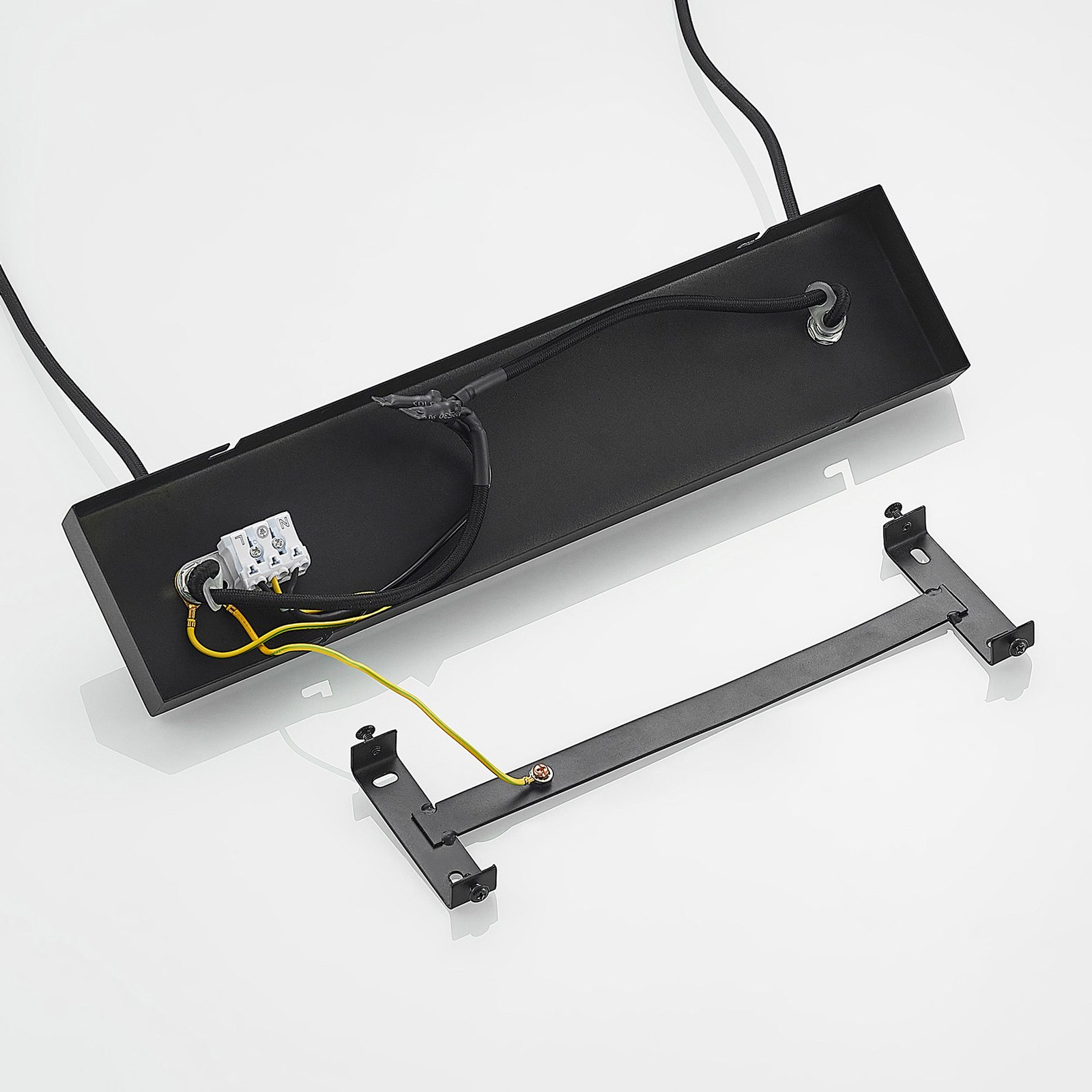 Narisara Long Pendant Black/Gold - Lindby