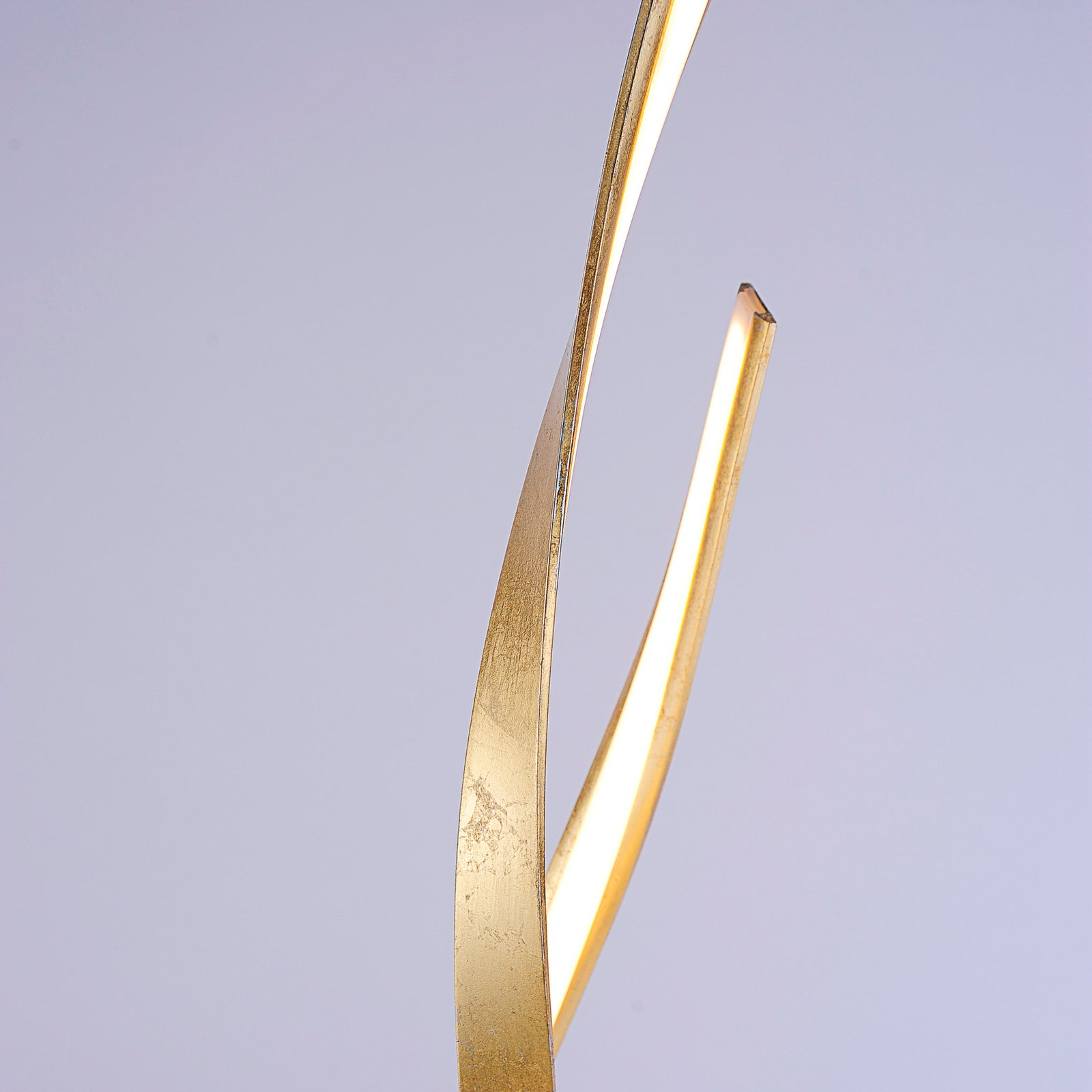 Paul Neuhaus Linda LED-gulvlampe, guld med dæmper