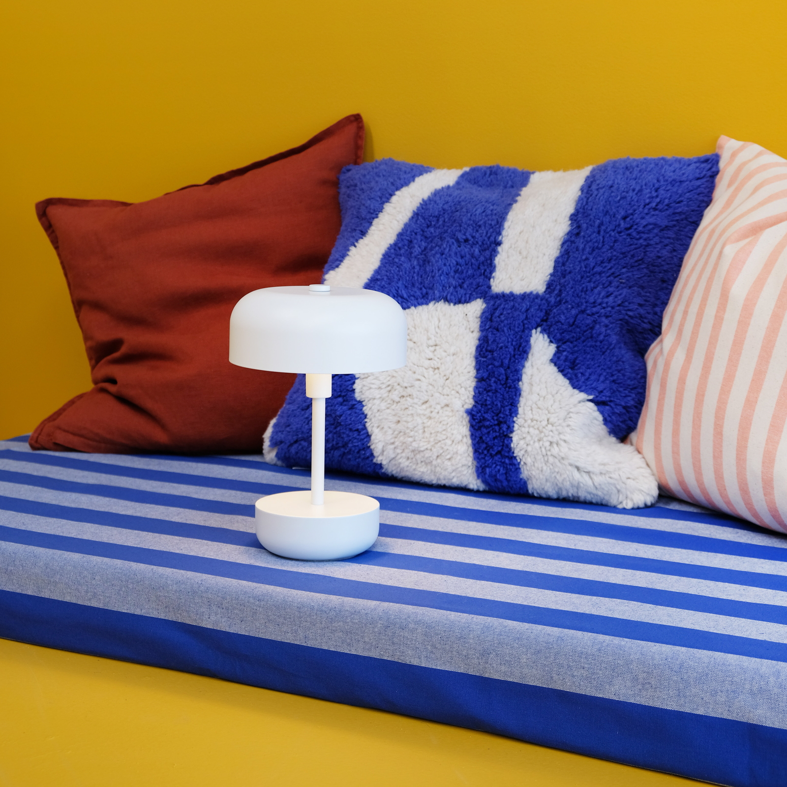 Haipot LED Portable Tischleuchte White - Dyberg Larsen