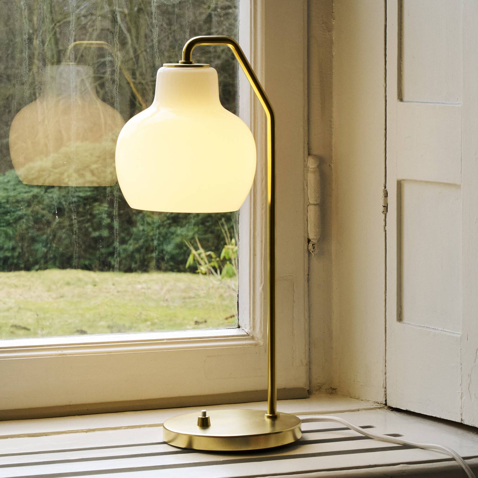 Louis Poulsen Tischlampe VL Ring Crown, weiß/messing, E14 günstig online kaufen