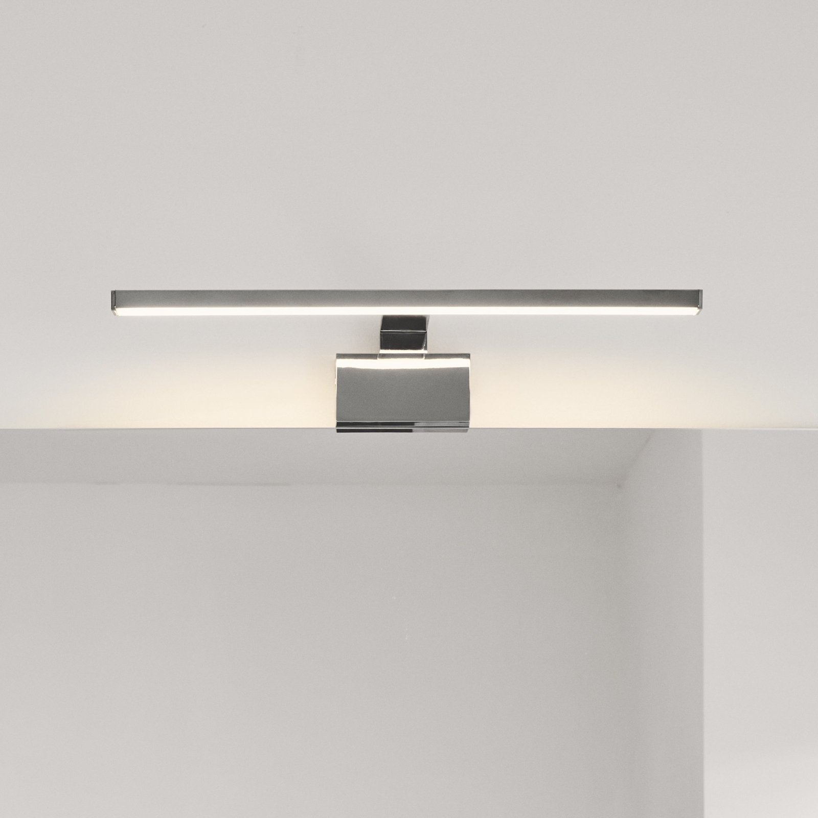 LED-badrumsvägglampa Marlee, metall, kromfinish, 50 cm, 3 000K