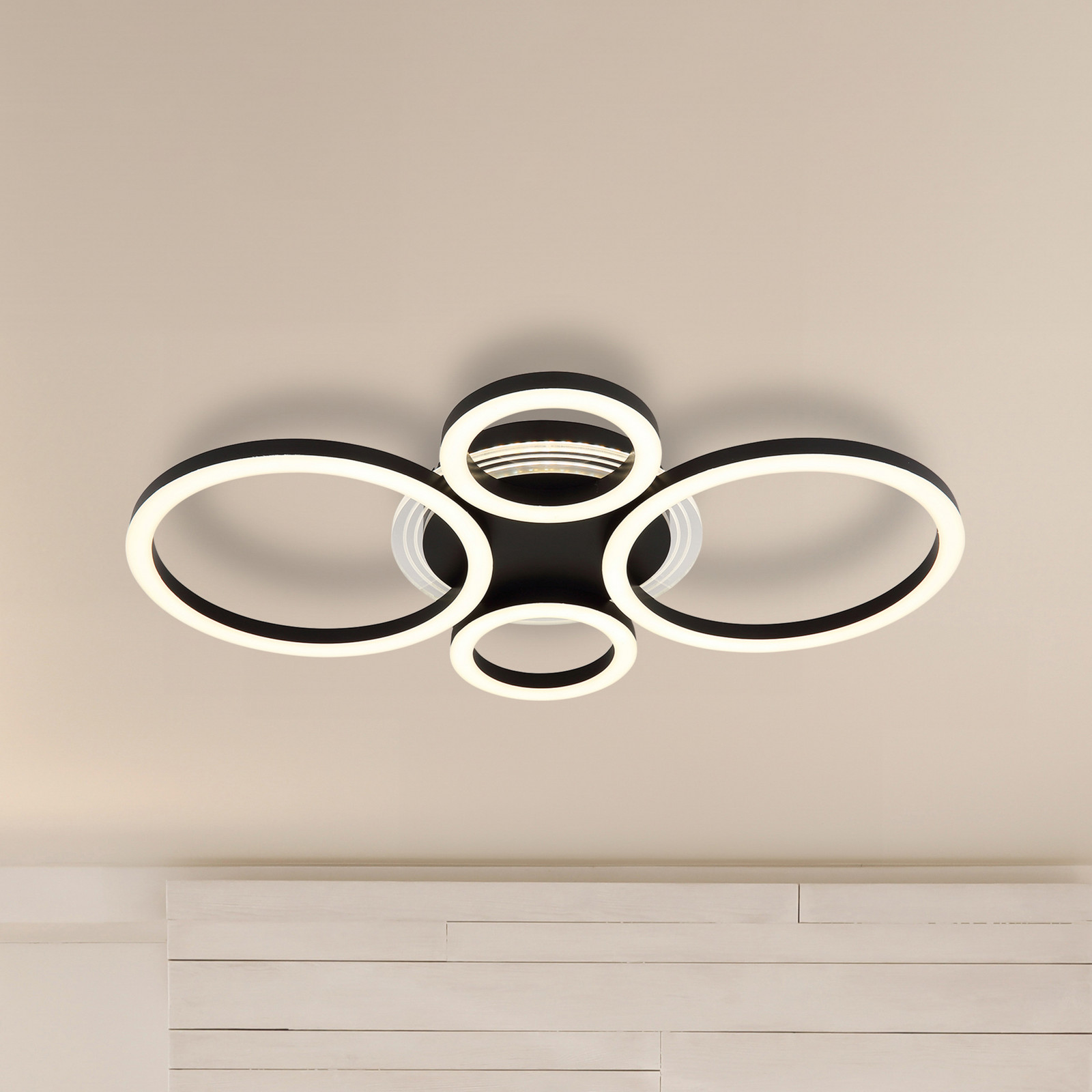 Globo Plafonieră LED Loretta negru metal 53 cm CCT - Camera de zi / sufragerie - negru alb opal