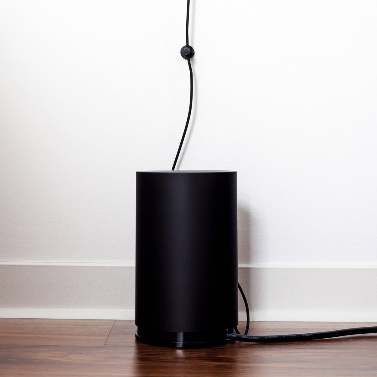 Golvswitch för strängbelysning FLOOR FLOS - Design - Plast | Produkter - Taklampor | Lampspecialisterna