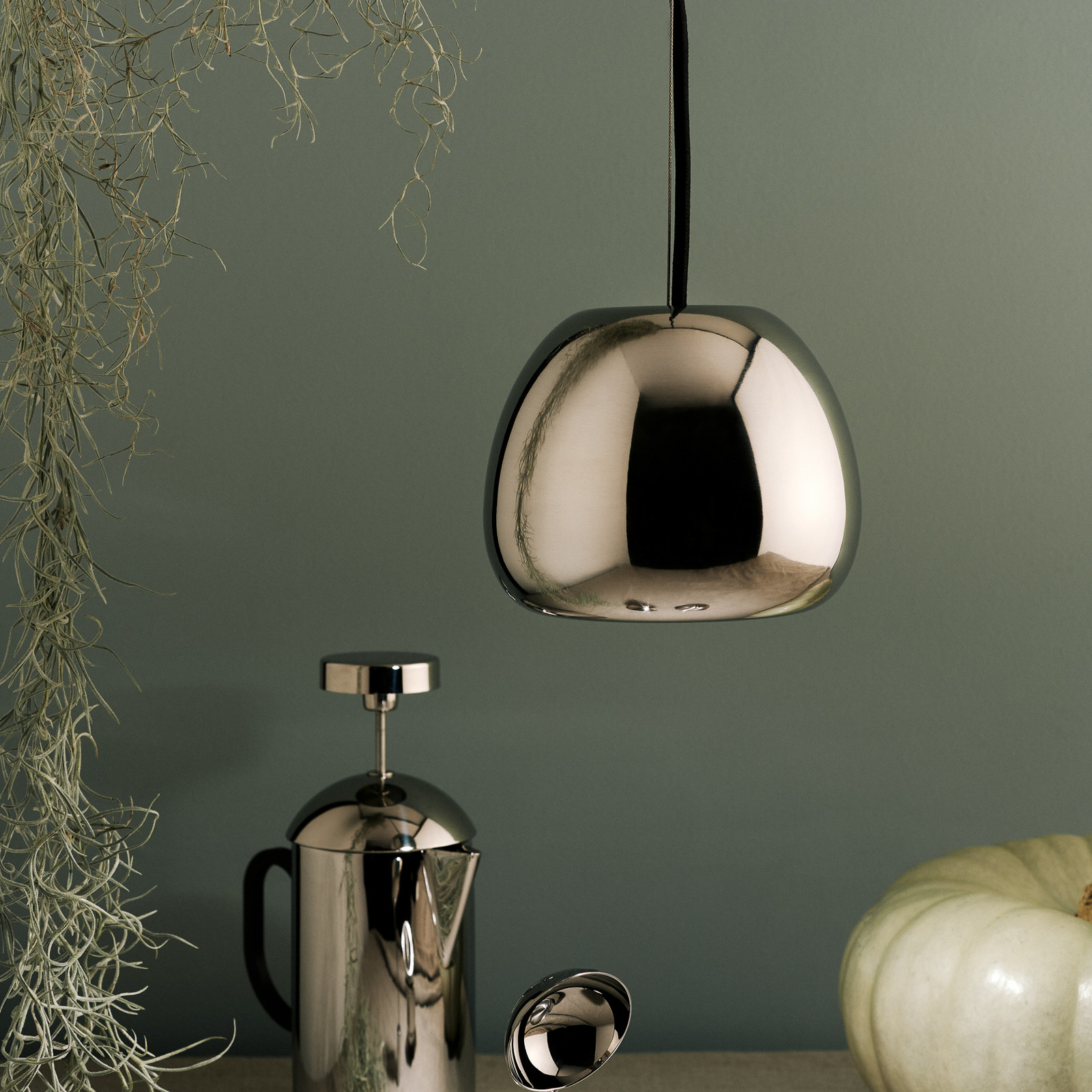 Void mini LED-hængelampe, kromfarvet, Ø 15 cm Tom Dixon - Stue - Design - Metal - Med skærm