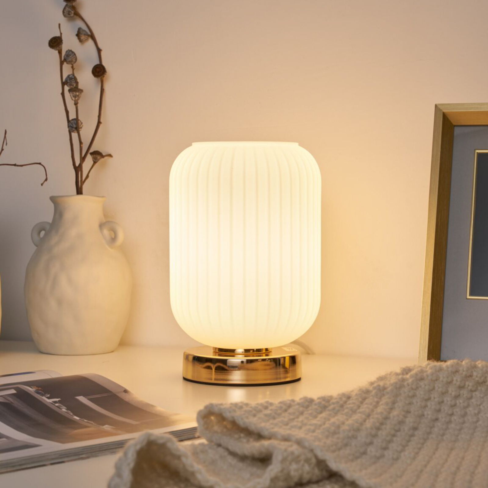 Pauleen Noble Purity table lamp with white glass