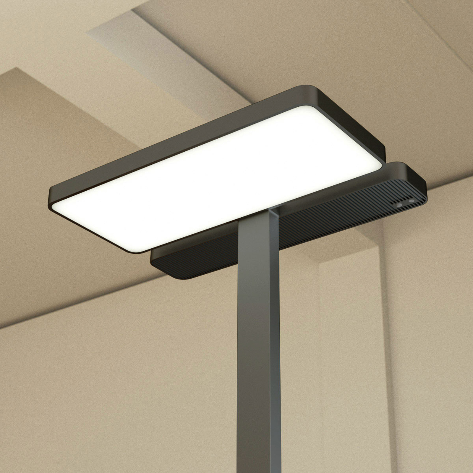 Kancelárska stojacia lampa Arcchio Aila LED, čierna, senzor denného svetla
