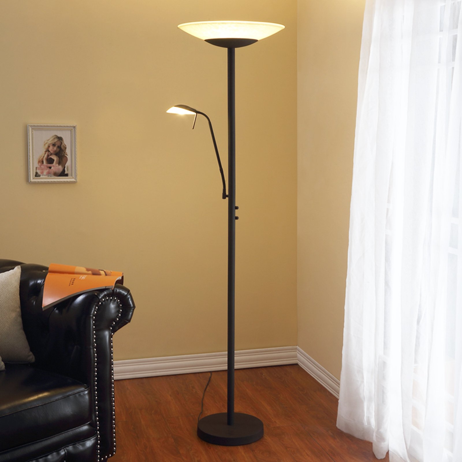 lampa LED oświetlająca sufit Ragna z lampką czarna