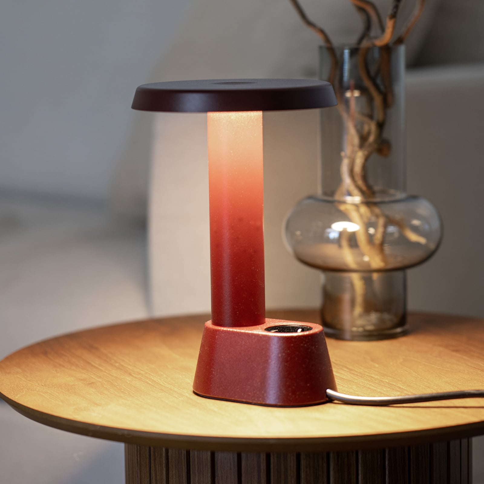 Lampe de table NOMAD LAMP 01, rouge foncé, 19 cm - Forming Function