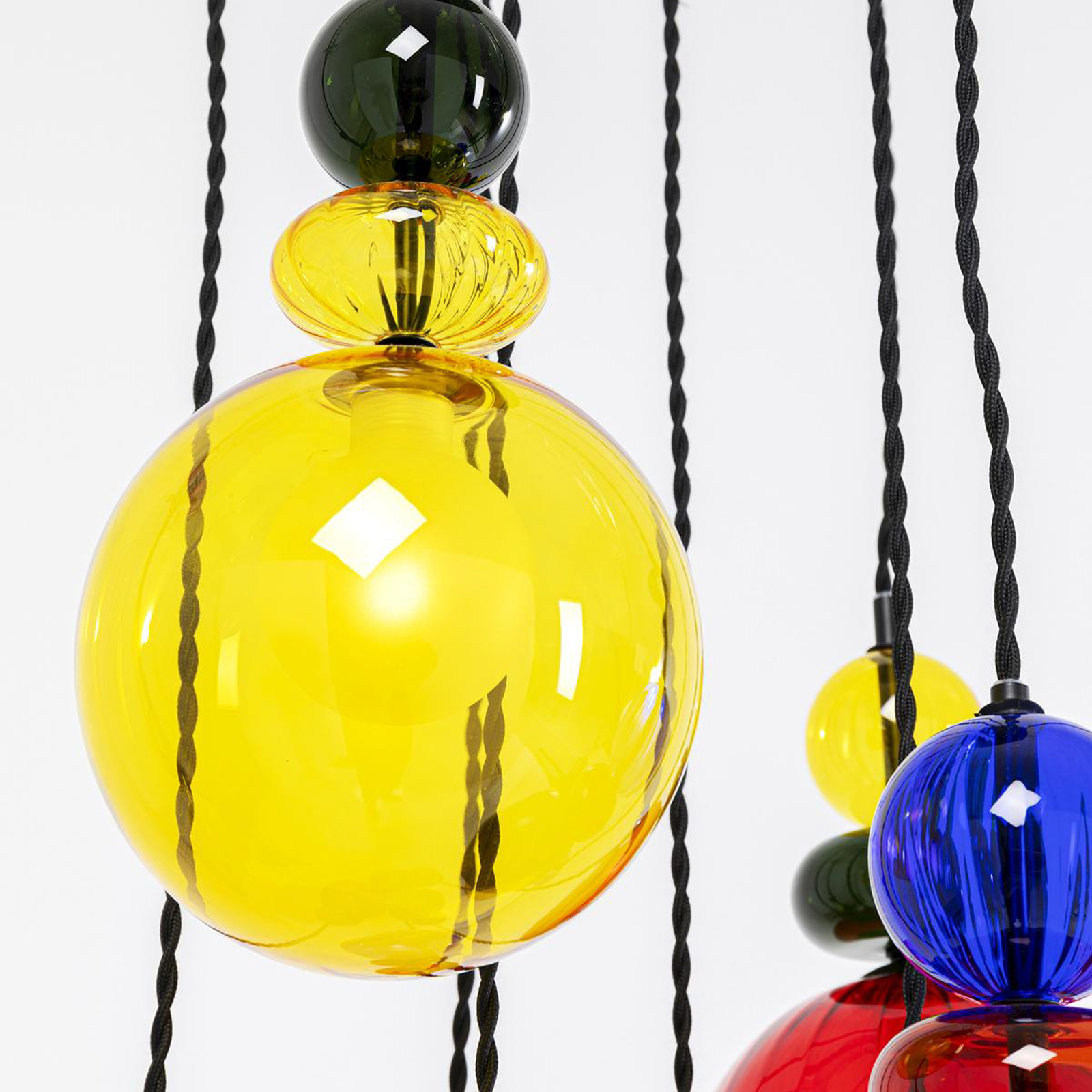 KARE Mazzo Nove pendant light, multicoloured glass, 9-bulb