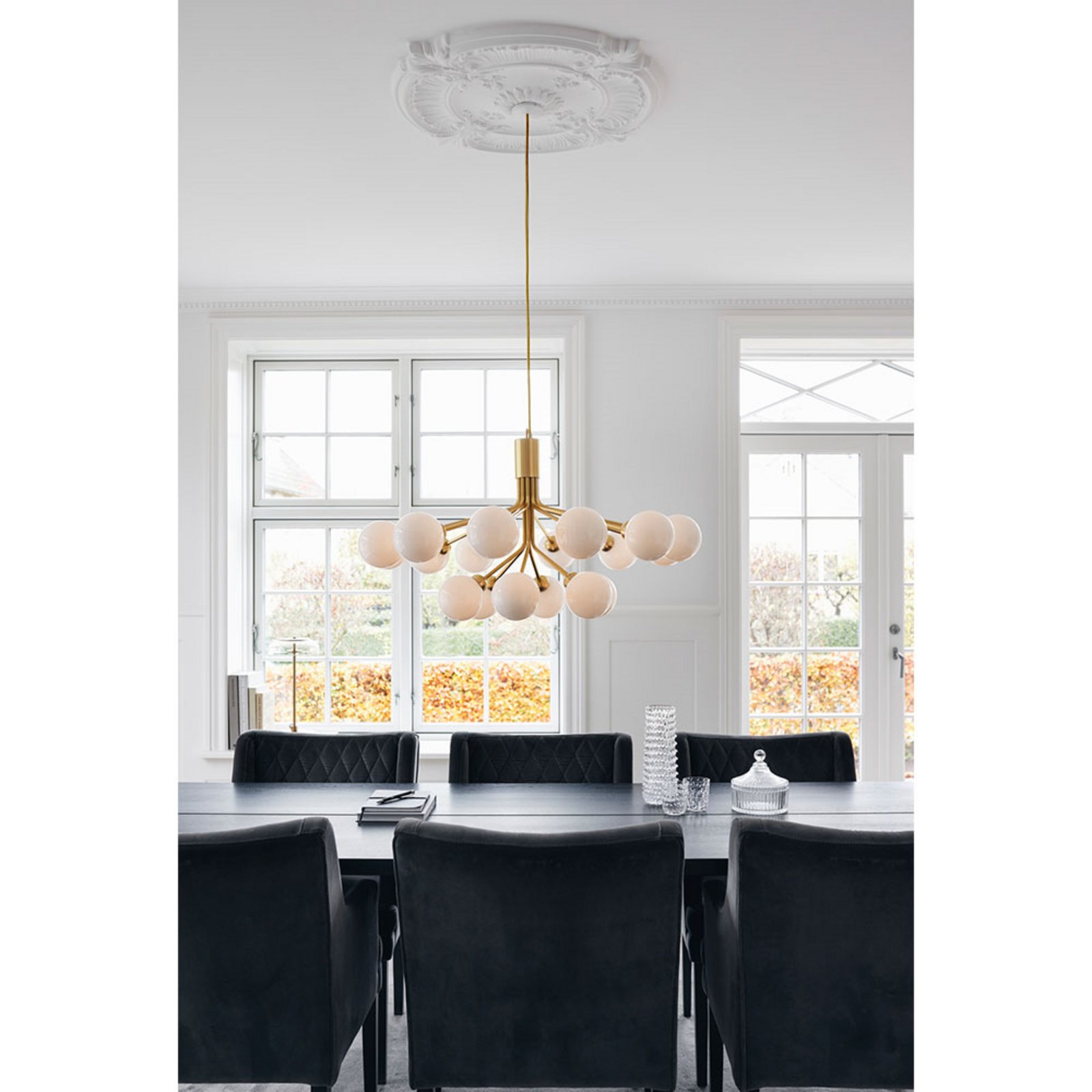 Apiales 18 Candelabru Satin Black/Opal White - Nuura