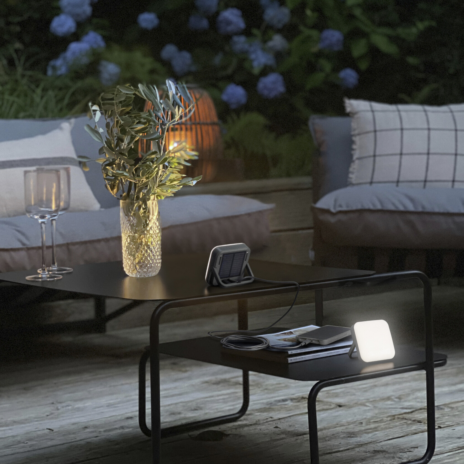 OSRAM LED-Akku-Außenleuchte NIGHTLUX SOLAR grau dim USB-Port