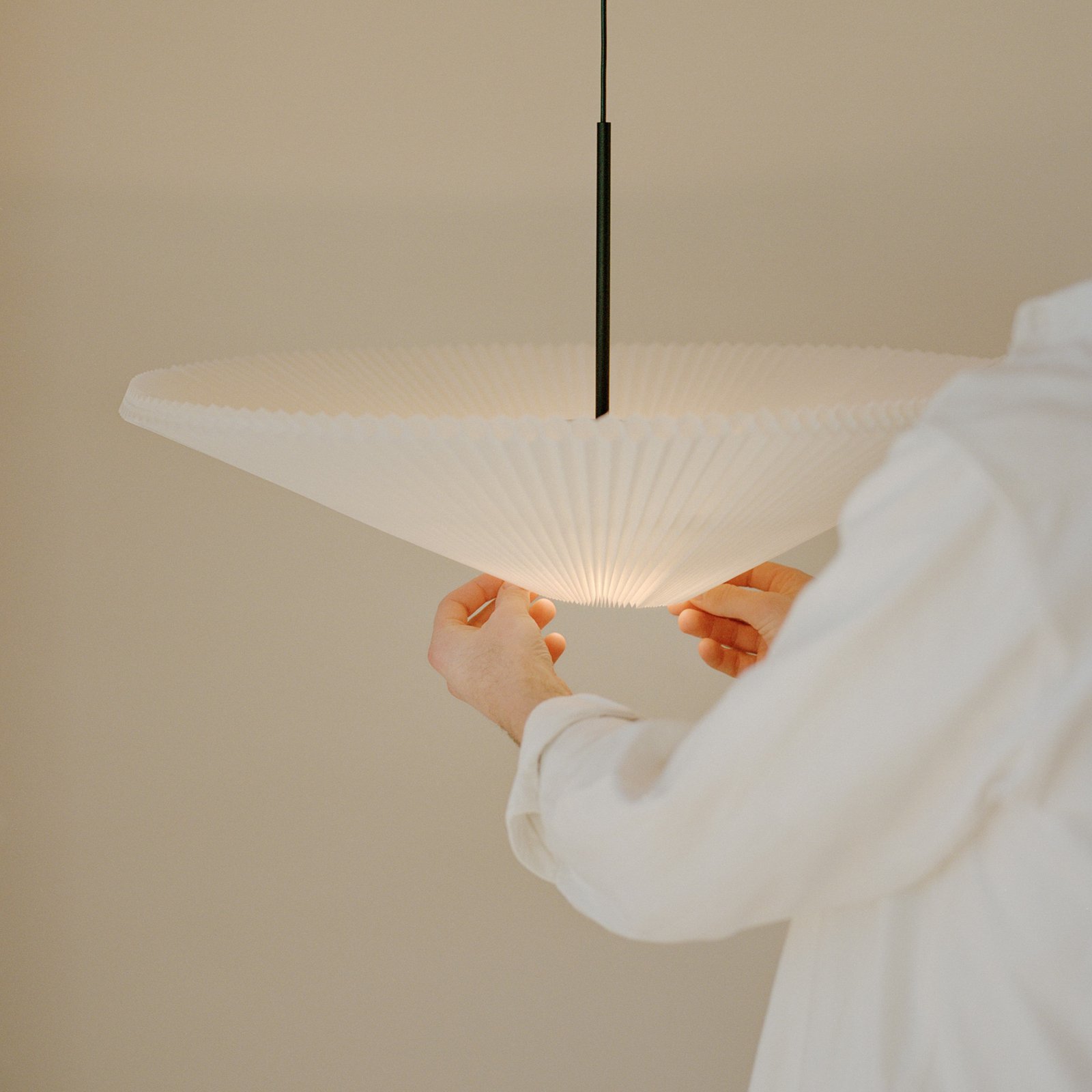 New Works LED pendant light Nebra, Ø 70 cm, white, customisable