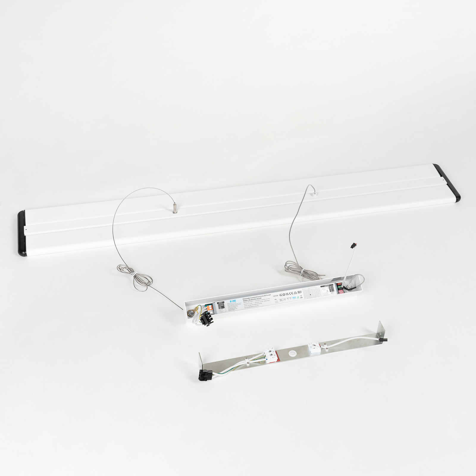 Prios Zyair suspension LED blanc alu plastique