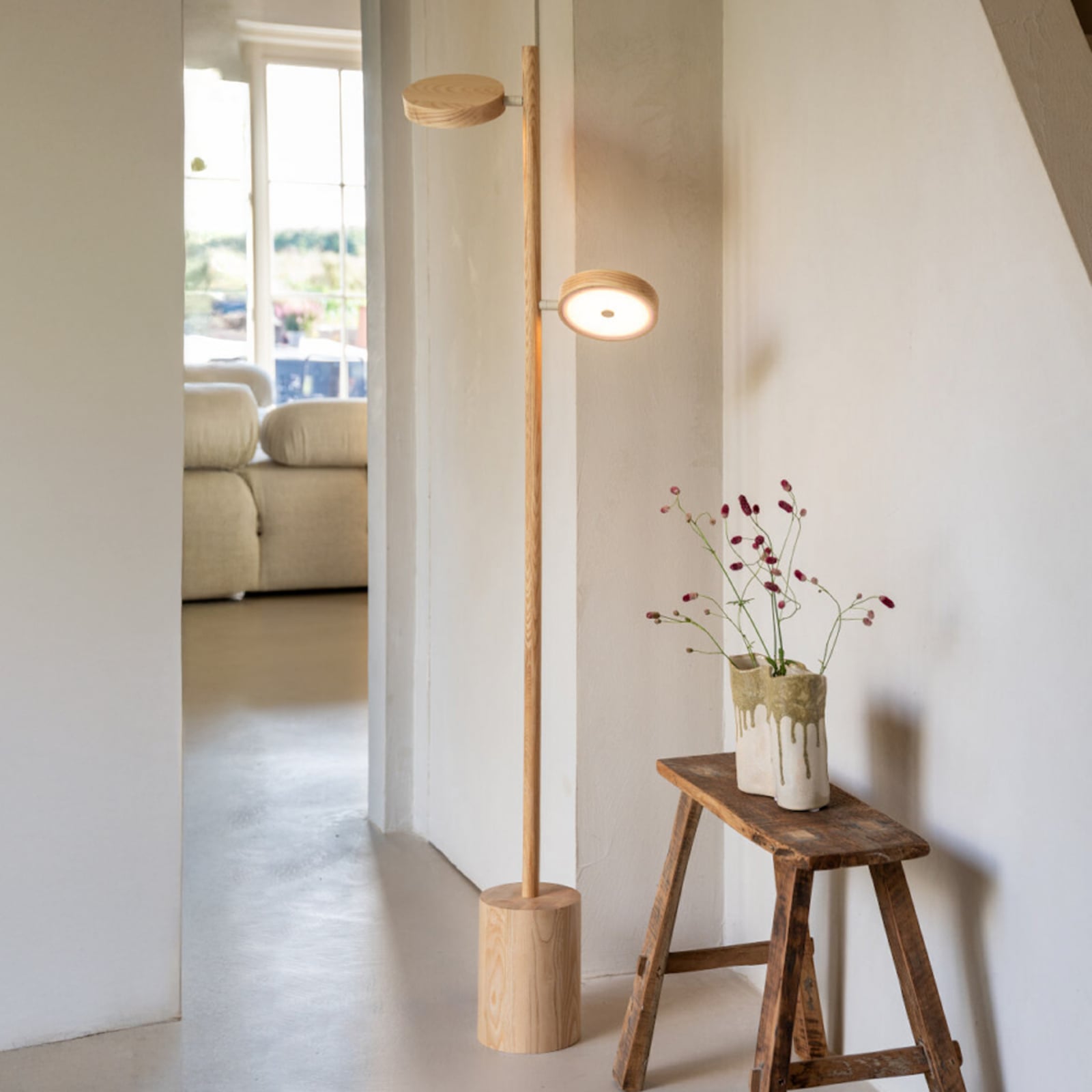 GOOD & MOJO LED-põrandalamp Okinawa, 2-osaline, naturaalne, 146 cm, puit