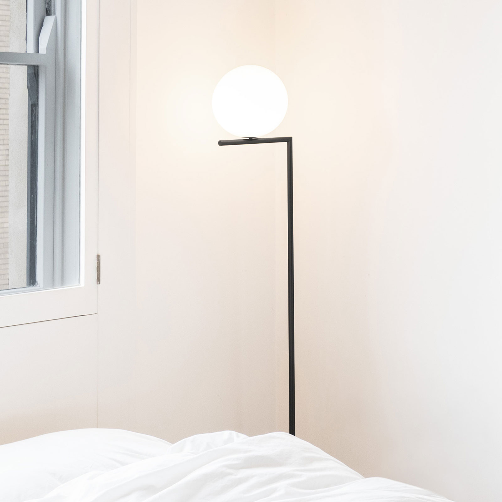 IC F1 Stehleuchte Matt Schwarz - Flos