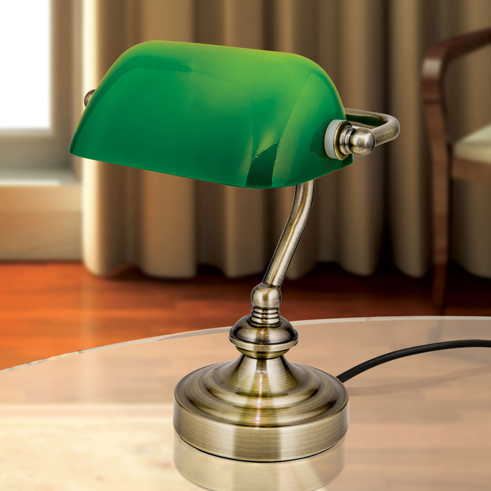 Zora - bordlampe i bankerstil, grønn glasskjerm