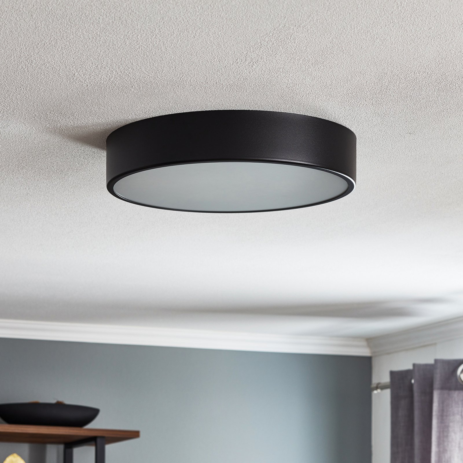 Cleo 400 ceiling light, sensor, Ø 40 cm black
