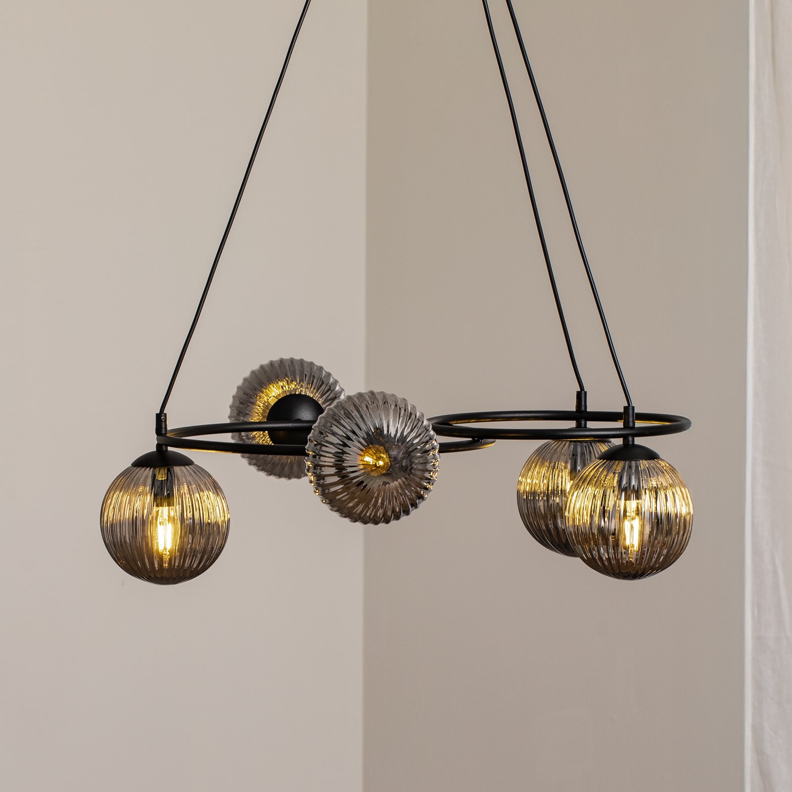 Lampada da salotto Libra, grigio fumo/nero, Ø 70 cm, a 5 luci.