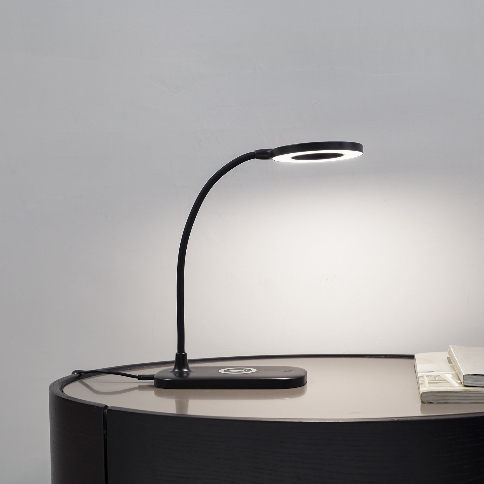 Siona LED Lampe de Table CCT Dim. w/Charger Noir - Lindby