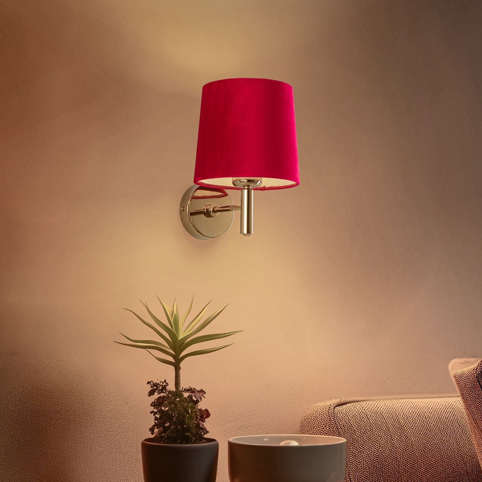 Polo wall light, fabric lampshade, brass/magenta